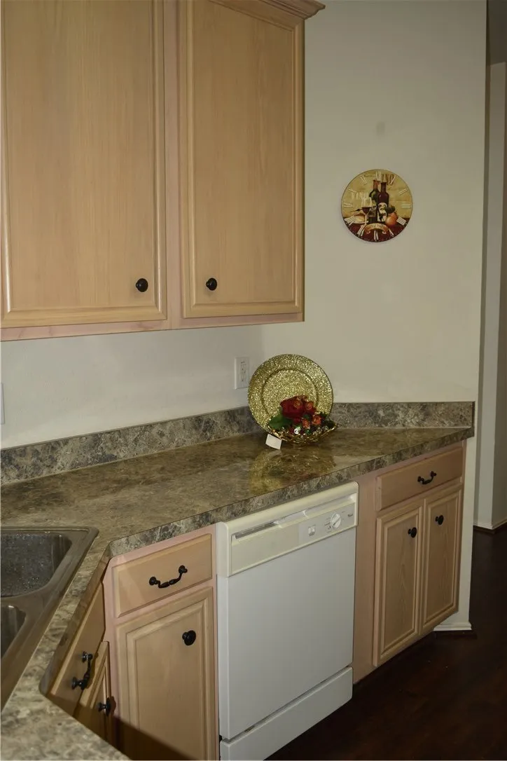 Townhouse For Rent in Collin County , 8617 Heather Ridge Drive, Plano, Texas 75024, 2 Bedroom, 2 Bathroom, 2 Garage spaces, 1,346 Sqft, built in 2001, mls#21406229, Real Estate Agent in Plano, Homes For Rent in Collin county, Homes For Rent in Plano, Realtor in Plano Texas, Real Estate Brokerage Independent Realty Texas, Luminita Cordes Realtor