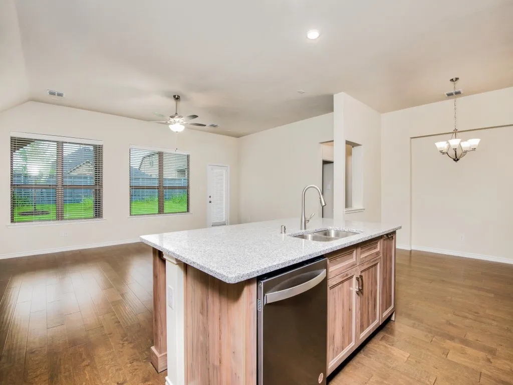 Single Family Residence For Rent in Denton County , 7024 Mapleshade Way, Little Elm, Texas 76227, 3 Bedroom, 2 Bathroom, 2 Garage spaces, 1,910 Sqft, built in 2022, mls#21406228, Real Estate Agent in Little Elm, Homes For Rent in Denton county, Homes For Rent in Little Elm, Realtor in Little Elm Texas, Real Estate Brokerage Independent Realty Texas, Luminita Cordes Realtor