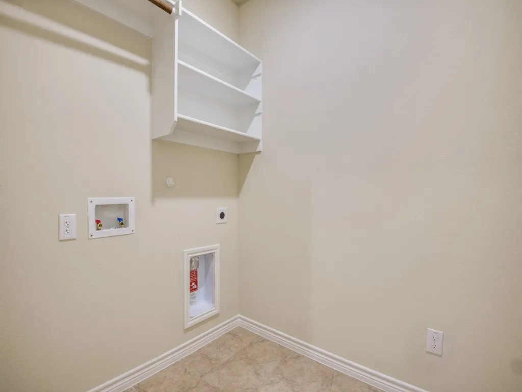 Single Family Residence For Rent in Denton County , 7024 Mapleshade Way, Little Elm, Texas 76227, 3 Bedroom, 2 Bathroom, 2 Garage spaces, 1,910 Sqft, built in 2022, mls#21406228, Real Estate Agent in Little Elm, Homes For Rent in Denton county, Homes For Rent in Little Elm, Realtor in Little Elm Texas, Real Estate Brokerage Independent Realty Texas, Luminita Cordes Realtor