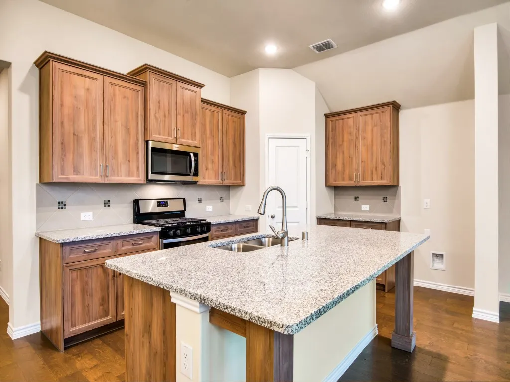 Single Family Residence For Rent in Denton County , 7024 Mapleshade Way, Little Elm, Texas 76227, 3 Bedroom, 2 Bathroom, 2 Garage spaces, 1,910 Sqft, built in 2022, mls#21406228, Real Estate Agent in Little Elm, Homes For Rent in Denton county, Homes For Rent in Little Elm, Realtor in Little Elm Texas, Real Estate Brokerage Independent Realty Texas, Luminita Cordes Realtor