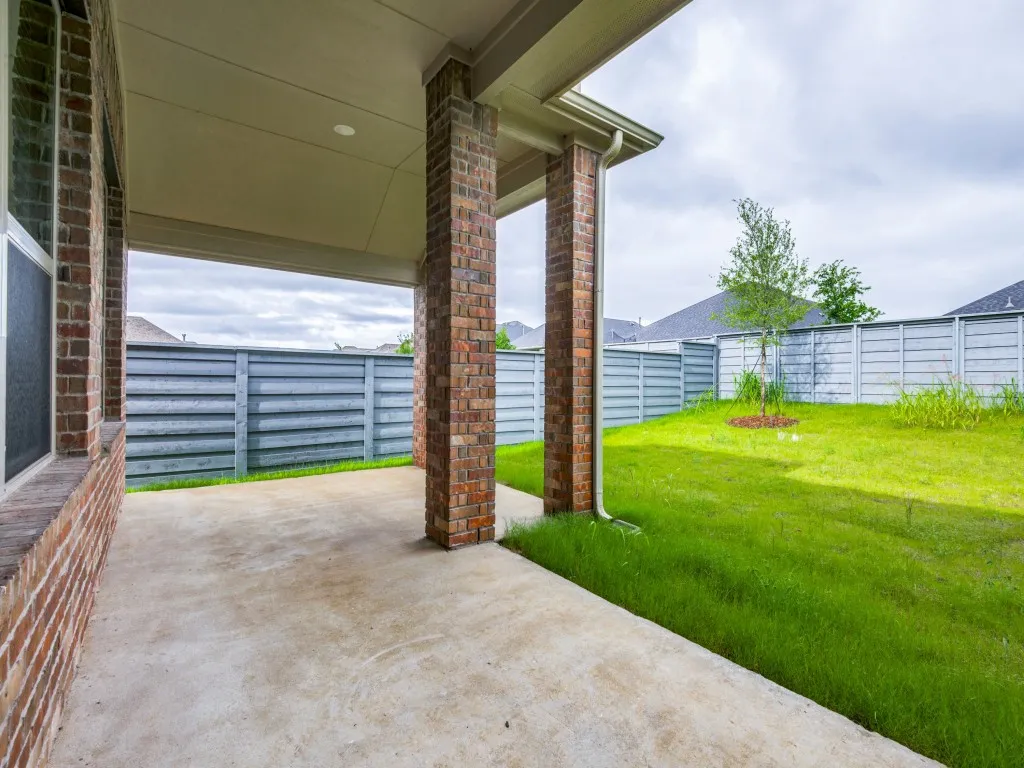 Single Family Residence For Rent in Denton County , 7024 Mapleshade Way, Little Elm, Texas 76227, 3 Bedroom, 2 Bathroom, 2 Garage spaces, 1,910 Sqft, built in 2022, mls#21406228, Real Estate Agent in Little Elm, Homes For Rent in Denton county, Homes For Rent in Little Elm, Realtor in Little Elm Texas, Real Estate Brokerage Independent Realty Texas, Luminita Cordes Realtor