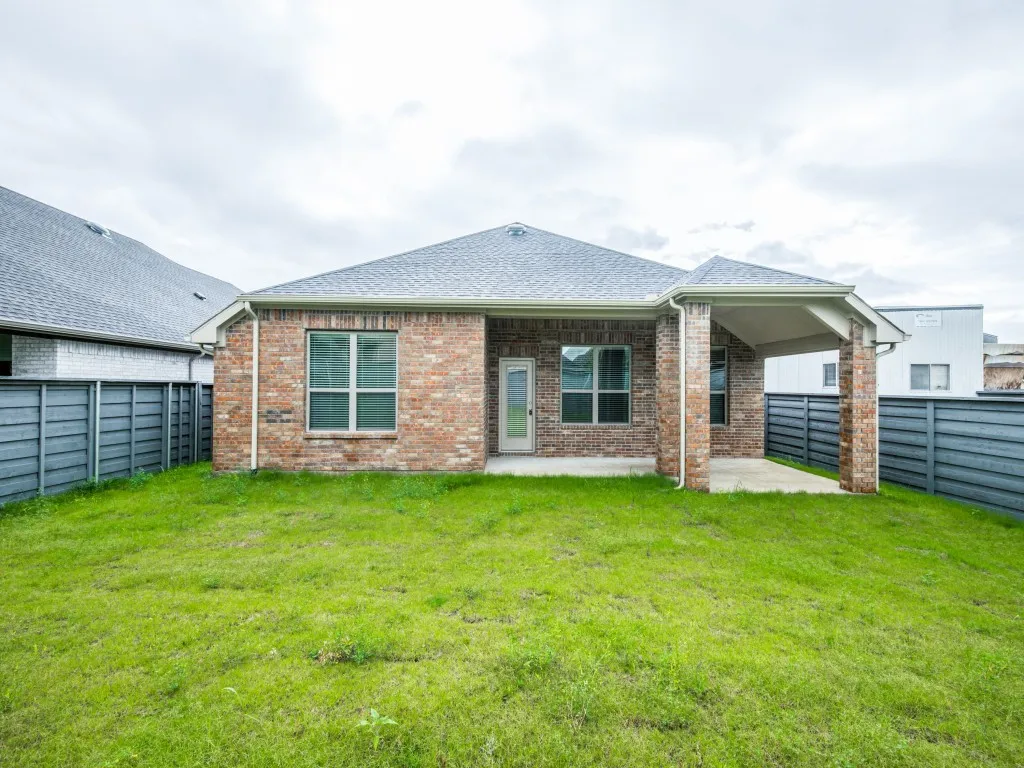 Single Family Residence For Rent in Denton County , 7024 Mapleshade Way, Little Elm, Texas 76227, 3 Bedroom, 2 Bathroom, 2 Garage spaces, 1,910 Sqft, built in 2022, mls#21406228, Real Estate Agent in Little Elm, Homes For Rent in Denton county, Homes For Rent in Little Elm, Realtor in Little Elm Texas, Real Estate Brokerage Independent Realty Texas, Luminita Cordes Realtor