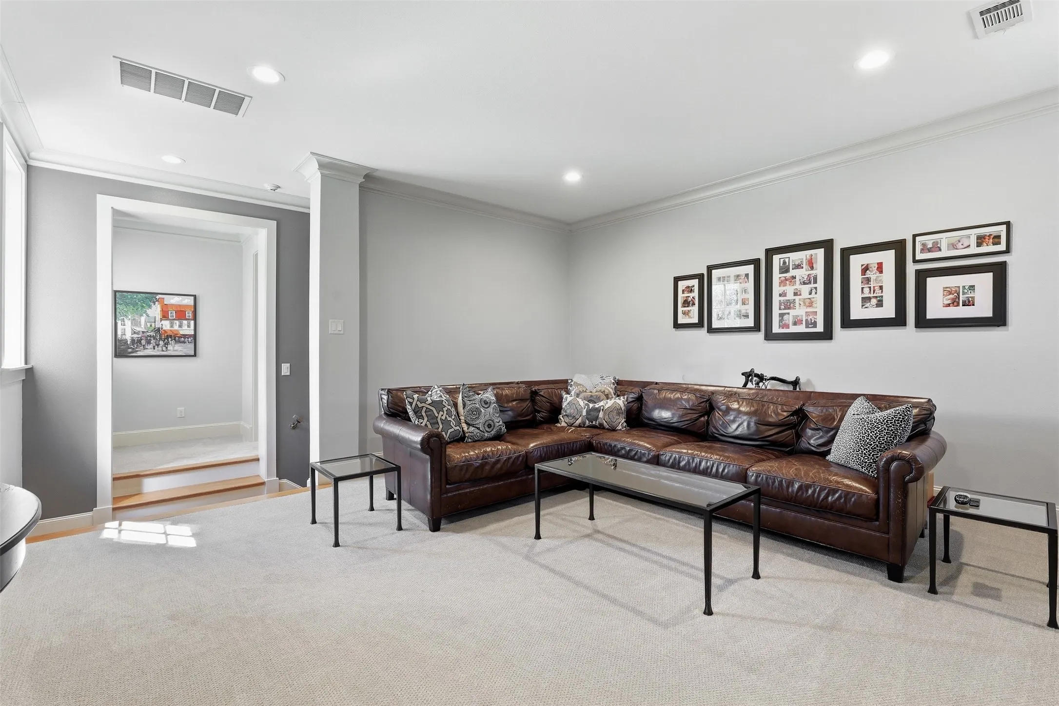 Single Family Residence For Sale in Tarrant County , 3057 Elm River Drive, Fort Worth, Texas 76116, 4 Bedroom, 4 Bathroom, 3 Garage spaces, 3,741 Sqft, built in 2011, mls#21405286, Real Estate Agent in Fort Worth, Homes For Sale in Tarrant county, Homes For Sale in Fort Worth, Realtor in Fort Worth Texas, Real Estate Brokerage Independent Realty Texas, Luminita Cordes Realtor