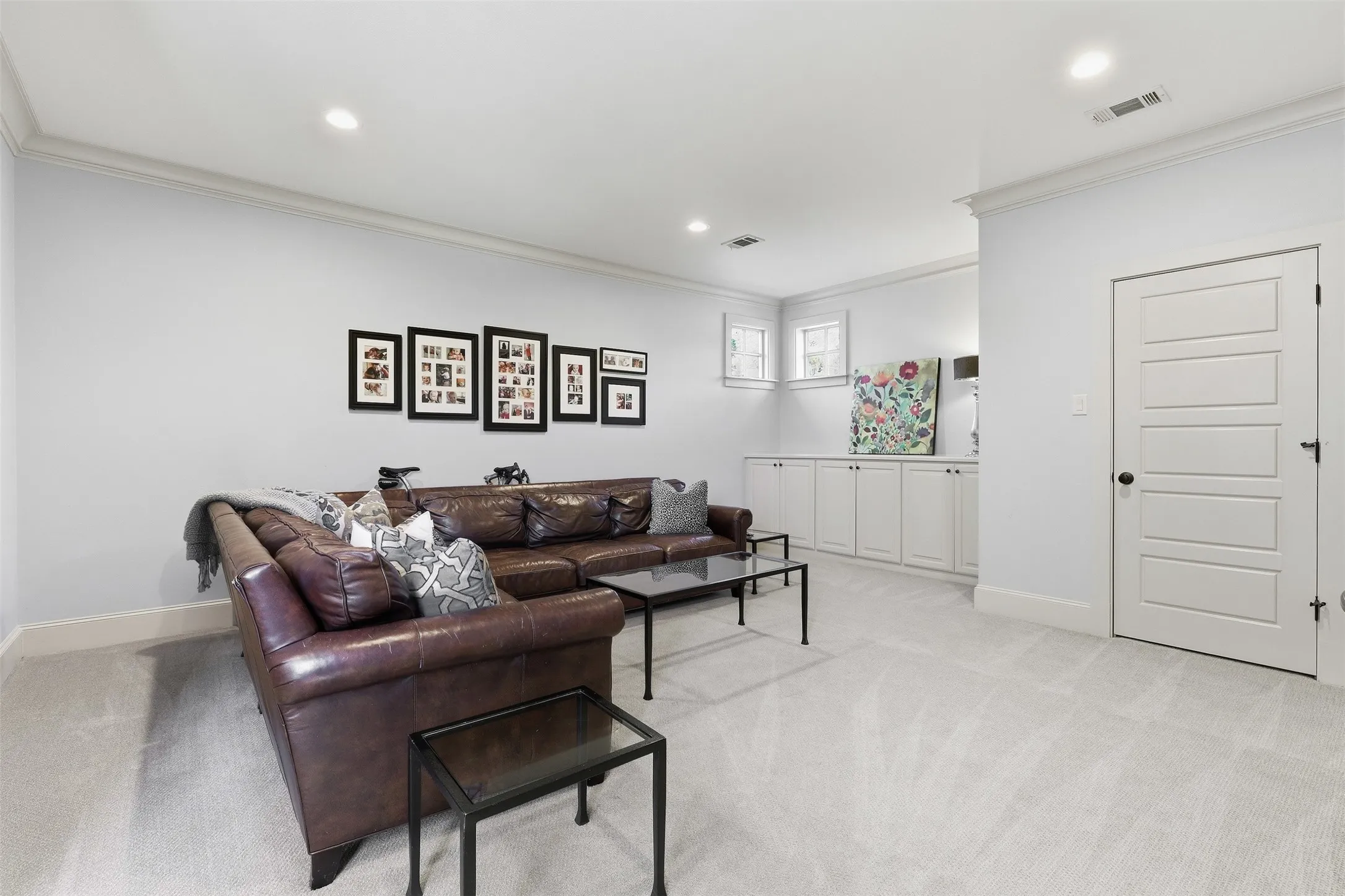 Single Family Residence For Sale in Tarrant County , 3057 Elm River Drive, Fort Worth, Texas 76116, 4 Bedroom, 4 Bathroom, 3 Garage spaces, 3,741 Sqft, built in 2011, mls#21405286, Real Estate Agent in Fort Worth, Homes For Sale in Tarrant county, Homes For Sale in Fort Worth, Realtor in Fort Worth Texas, Real Estate Brokerage Independent Realty Texas, Luminita Cordes Realtor