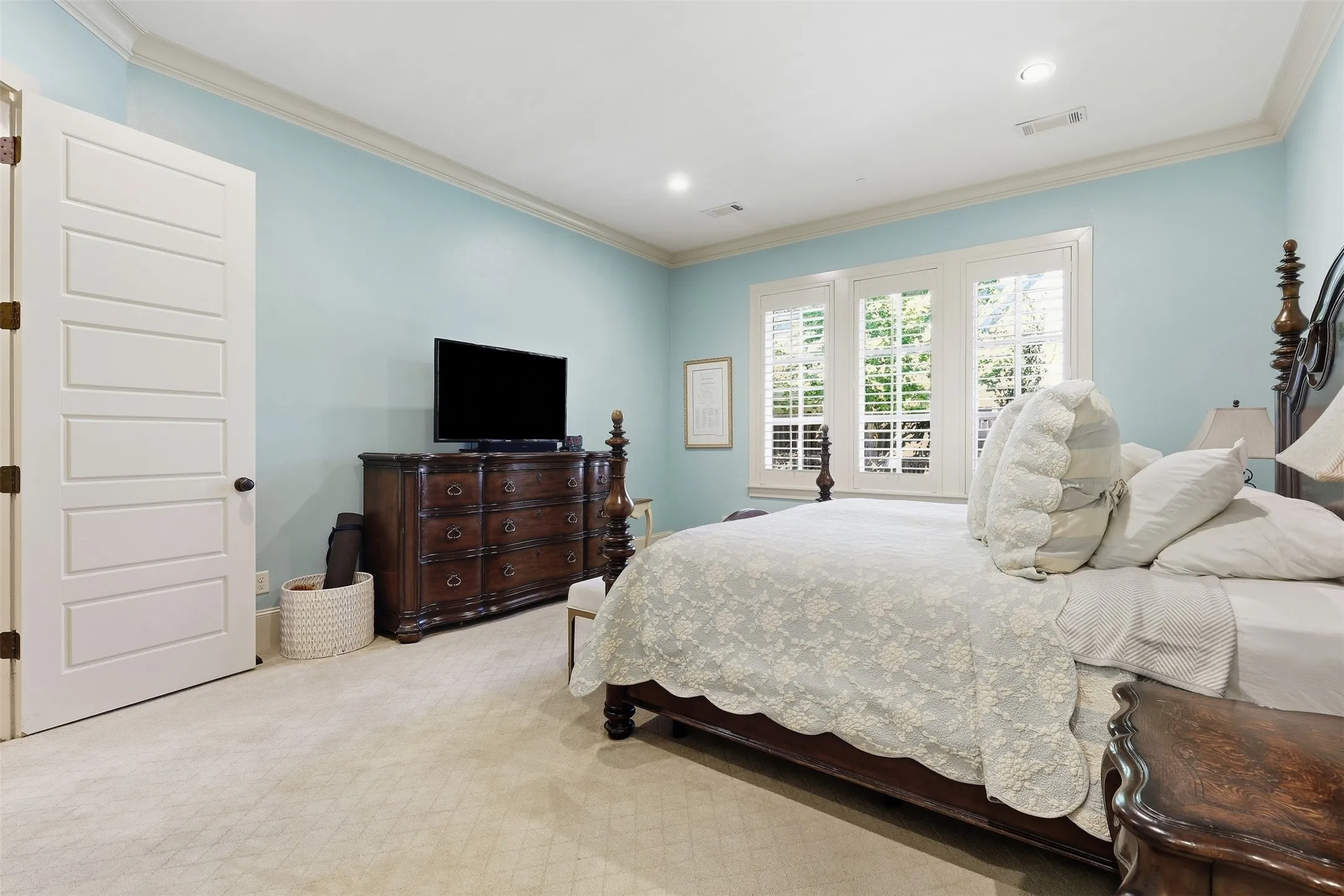 Single Family Residence For Sale in Tarrant County , 3057 Elm River Drive, Fort Worth, Texas 76116, 4 Bedroom, 4 Bathroom, 3 Garage spaces, 3,741 Sqft, built in 2011, mls#21405286, Real Estate Agent in Fort Worth, Homes For Sale in Tarrant county, Homes For Sale in Fort Worth, Realtor in Fort Worth Texas, Real Estate Brokerage Independent Realty Texas, Luminita Cordes Realtor