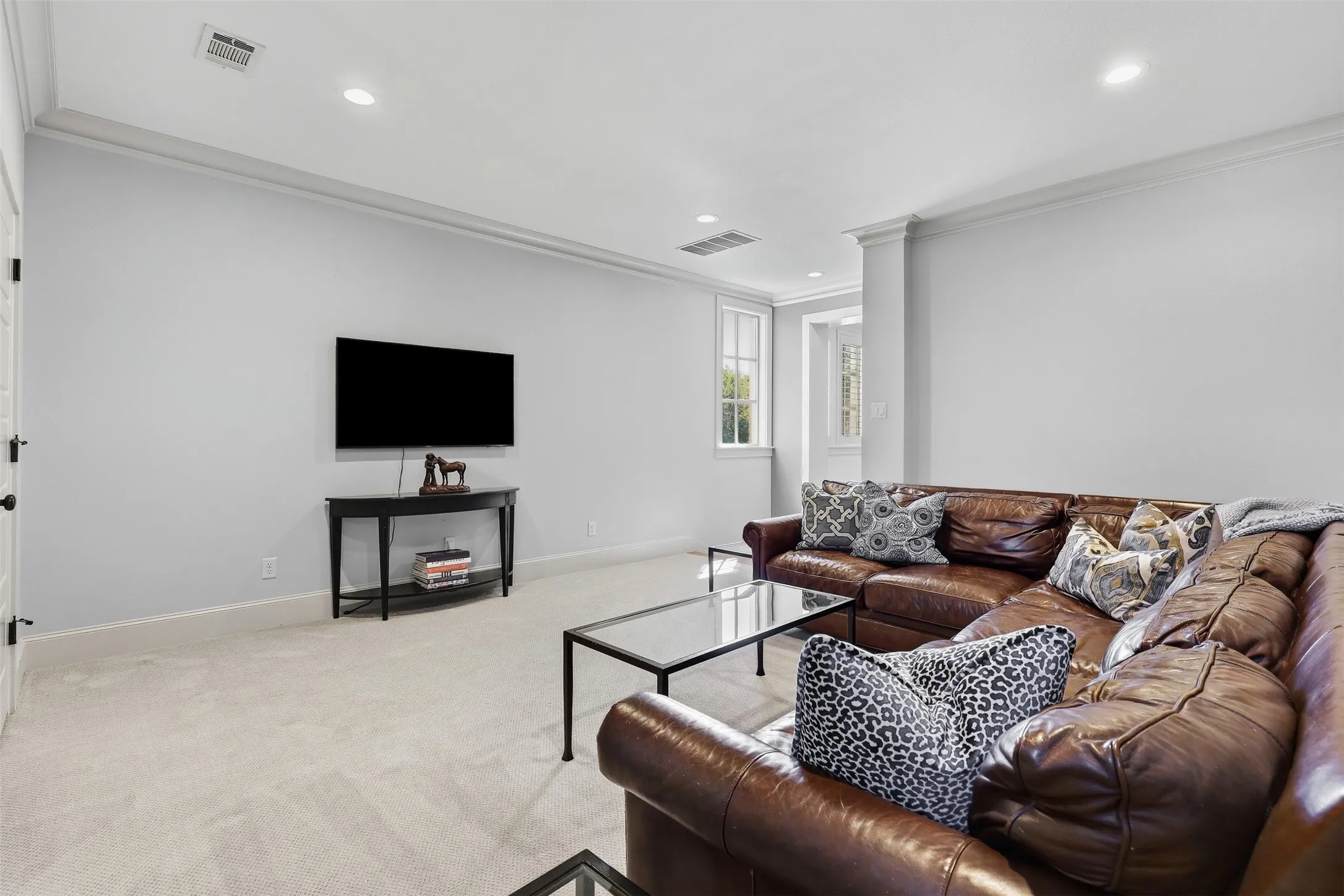 Single Family Residence For Sale in Tarrant County , 3057 Elm River Drive, Fort Worth, Texas 76116, 4 Bedroom, 4 Bathroom, 3 Garage spaces, 3,741 Sqft, built in 2011, mls#21405286, Real Estate Agent in Fort Worth, Homes For Sale in Tarrant county, Homes For Sale in Fort Worth, Realtor in Fort Worth Texas, Real Estate Brokerage Independent Realty Texas, Luminita Cordes Realtor
