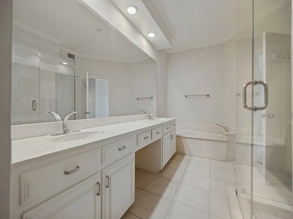 Condominium For Rent in Dallas County , 8610 Turtle Creek Boulevard 106, Dallas, Texas 75225, 2 Bedroom, 2 Bathroom, 2 Garage spaces, 1,405 Sqft, built in 1984, mls#21404347, Real Estate Agent in Dallas, Homes For Rent in Dallas county, Homes For Rent in Dallas, Realtor in Dallas Texas, Real Estate Brokerage Independent Realty Texas, Luminita Cordes Realtor