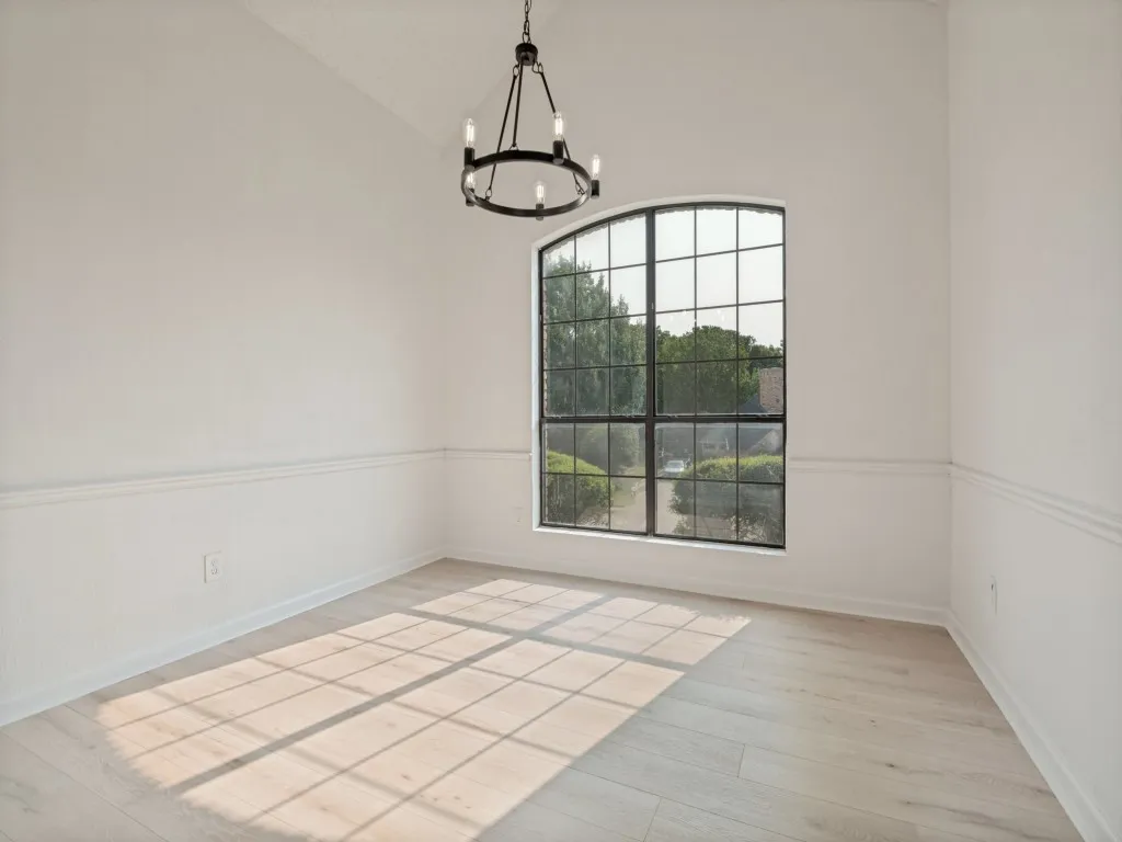 Single Family Residence For Sale in Dallas County , 629 Bent Creek Drive, De Soto, Texas 75115, 3 Bedroom, 3 Bathroom, 2 Garage spaces, 2,424 Sqft, built in 1988, mls#21406237, Real Estate Agent in De Soto, Homes For Sale in Dallas county, Homes For Sale in De Soto, Realtor in De Soto Texas, Real Estate Brokerage Independent Realty Texas, Luminita Cordes Realtor
