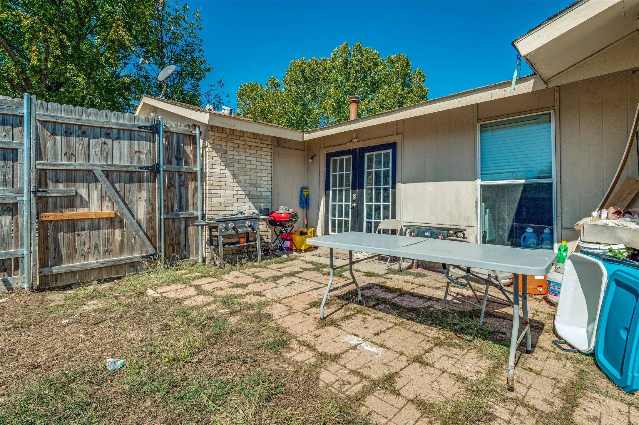 Single Family Residence For Sale in Dallas County , 1202 Canyon Oaks Drive, Lancaster, Texas 75146, 5 Bedroom, 2 Bathroom, Garage spaces, 2,025 Sqft, built in 1979, mls#21406151, Real Estate Agent in Lancaster, Homes For Sale in Dallas county, Homes For Sale in Lancaster, Realtor in Lancaster Texas, Real Estate Brokerage Independent Realty Texas, Luminita Cordes Realtor