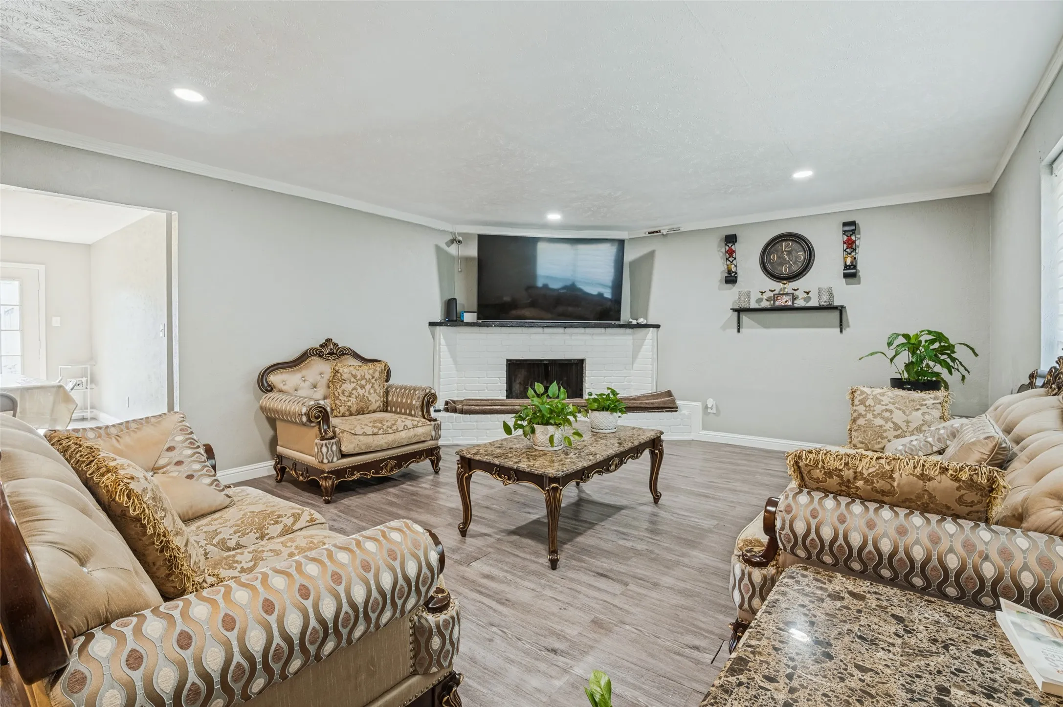 Single Family Residence For Sale in Dallas County , 1202 Canyon Oaks Drive, Lancaster, Texas 75146, 5 Bedroom, 2 Bathroom, Garage spaces, 2,025 Sqft, built in 1979, mls#21406151, Real Estate Agent in Lancaster, Homes For Sale in Dallas county, Homes For Sale in Lancaster, Realtor in Lancaster Texas, Real Estate Brokerage Independent Realty Texas, Luminita Cordes Realtor