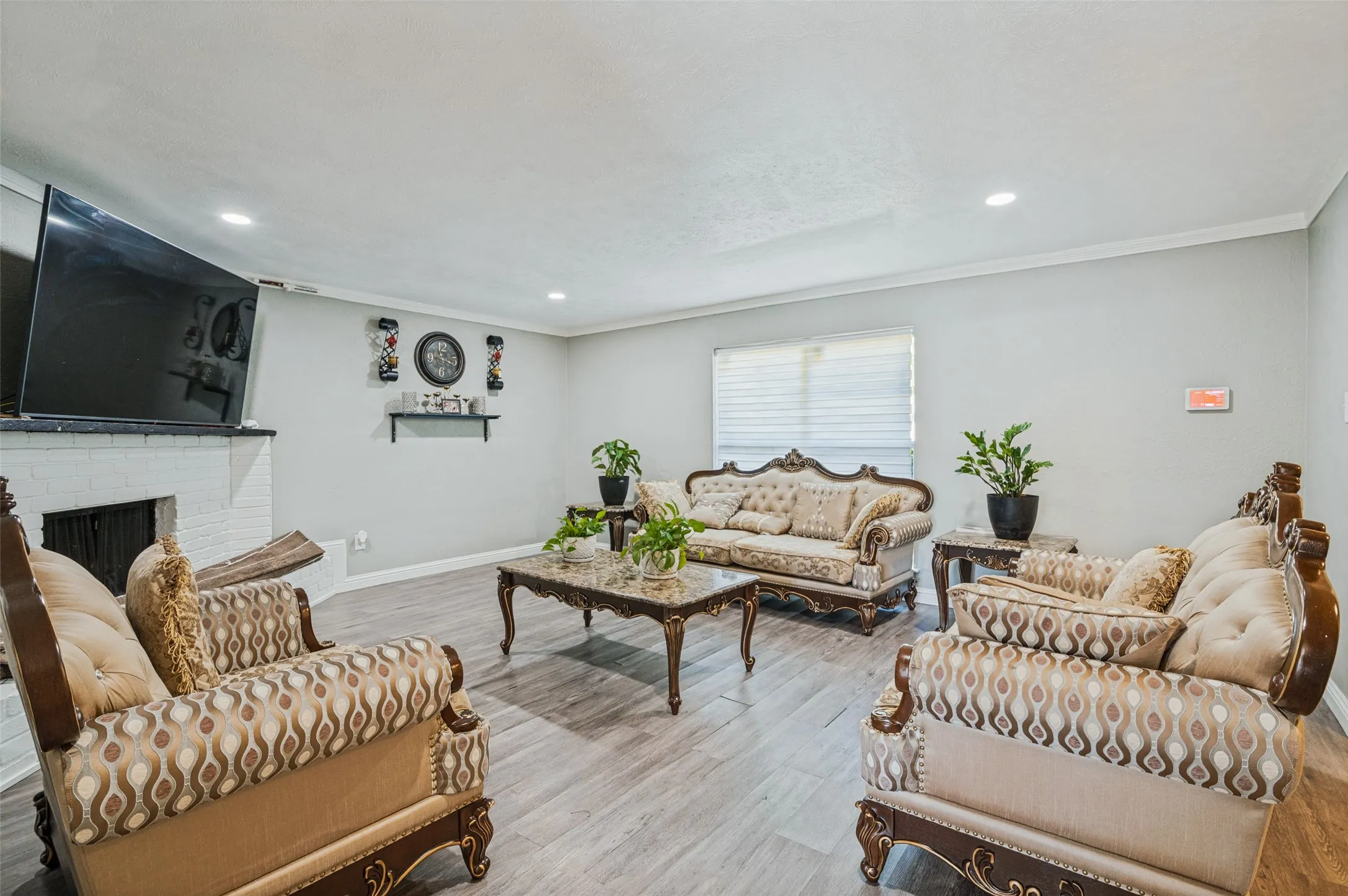 Single Family Residence For Sale in Dallas County , 1202 Canyon Oaks Drive, Lancaster, Texas 75146, 5 Bedroom, 2 Bathroom, Garage spaces, 2,025 Sqft, built in 1979, mls#21406151, Real Estate Agent in Lancaster, Homes For Sale in Dallas county, Homes For Sale in Lancaster, Realtor in Lancaster Texas, Real Estate Brokerage Independent Realty Texas, Luminita Cordes Realtor
