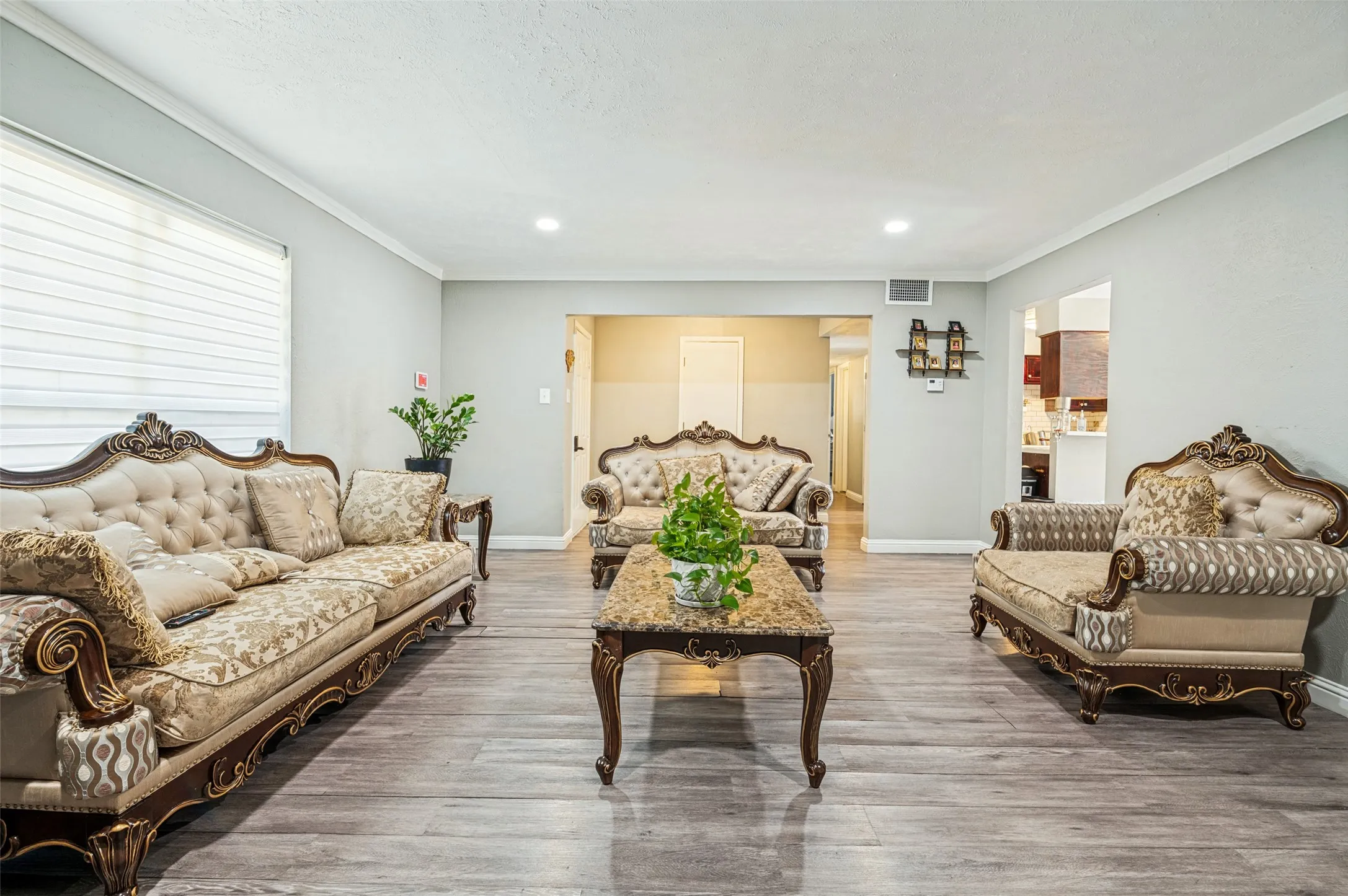Single Family Residence For Sale in Dallas County , 1202 Canyon Oaks Drive, Lancaster, Texas 75146, 5 Bedroom, 2 Bathroom, Garage spaces, 2,025 Sqft, built in 1979, mls#21406151, Real Estate Agent in Lancaster, Homes For Sale in Dallas county, Homes For Sale in Lancaster, Realtor in Lancaster Texas, Real Estate Brokerage Independent Realty Texas, Luminita Cordes Realtor