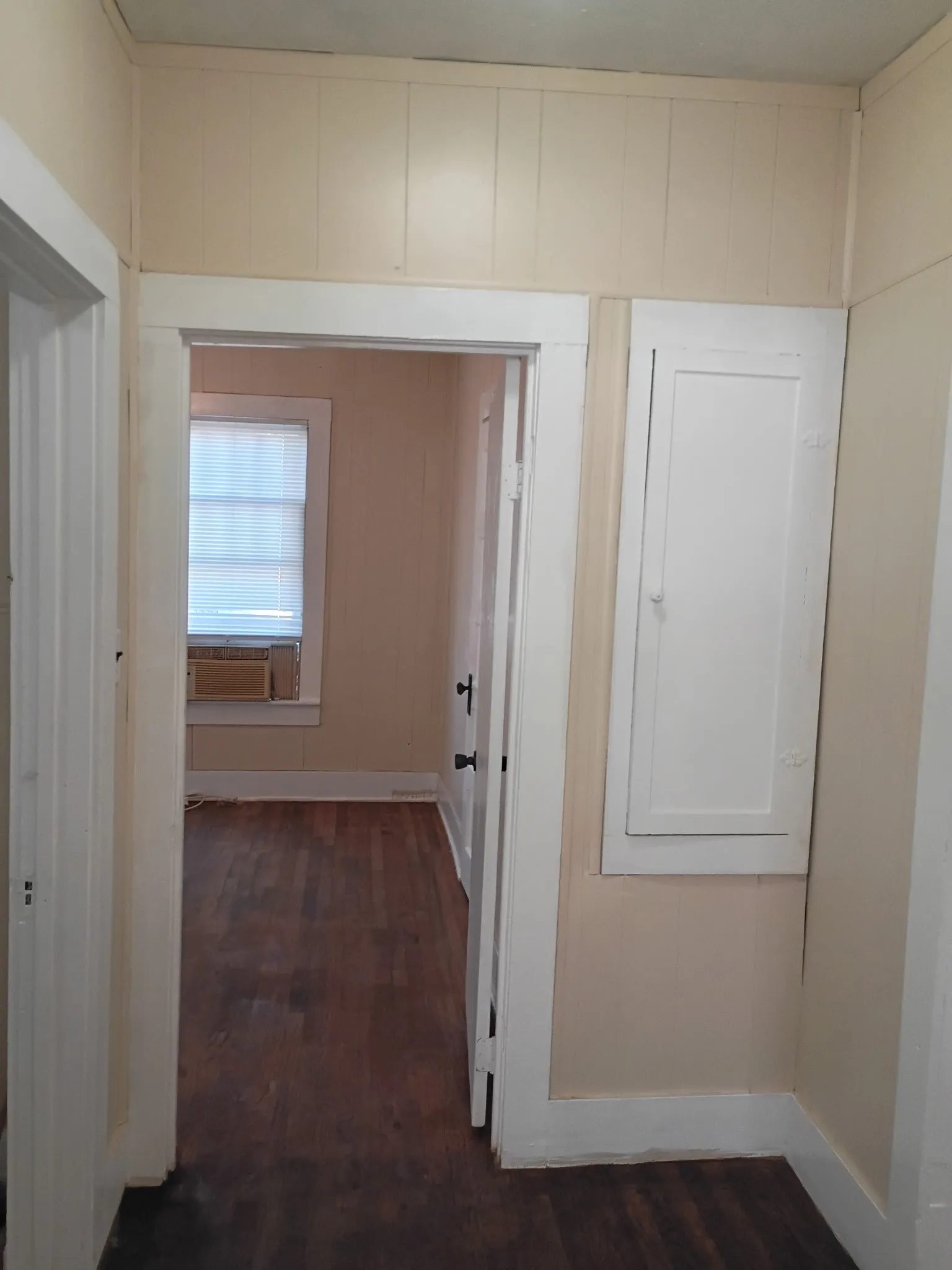 Single Family Residence For Sale in Taylor County , 925 Peach Street, Abilene, Texas 79602, 2 Bedroom, 1 Bathroom, Garage spaces, 776 Sqft, built in 1952, mls#21406244, Real Estate Agent in Abilene, Homes For Sale in Taylor county, Homes For Sale in Abilene, Realtor in Abilene Texas, Real Estate Brokerage Independent Realty Texas, Luminita Cordes Realtor