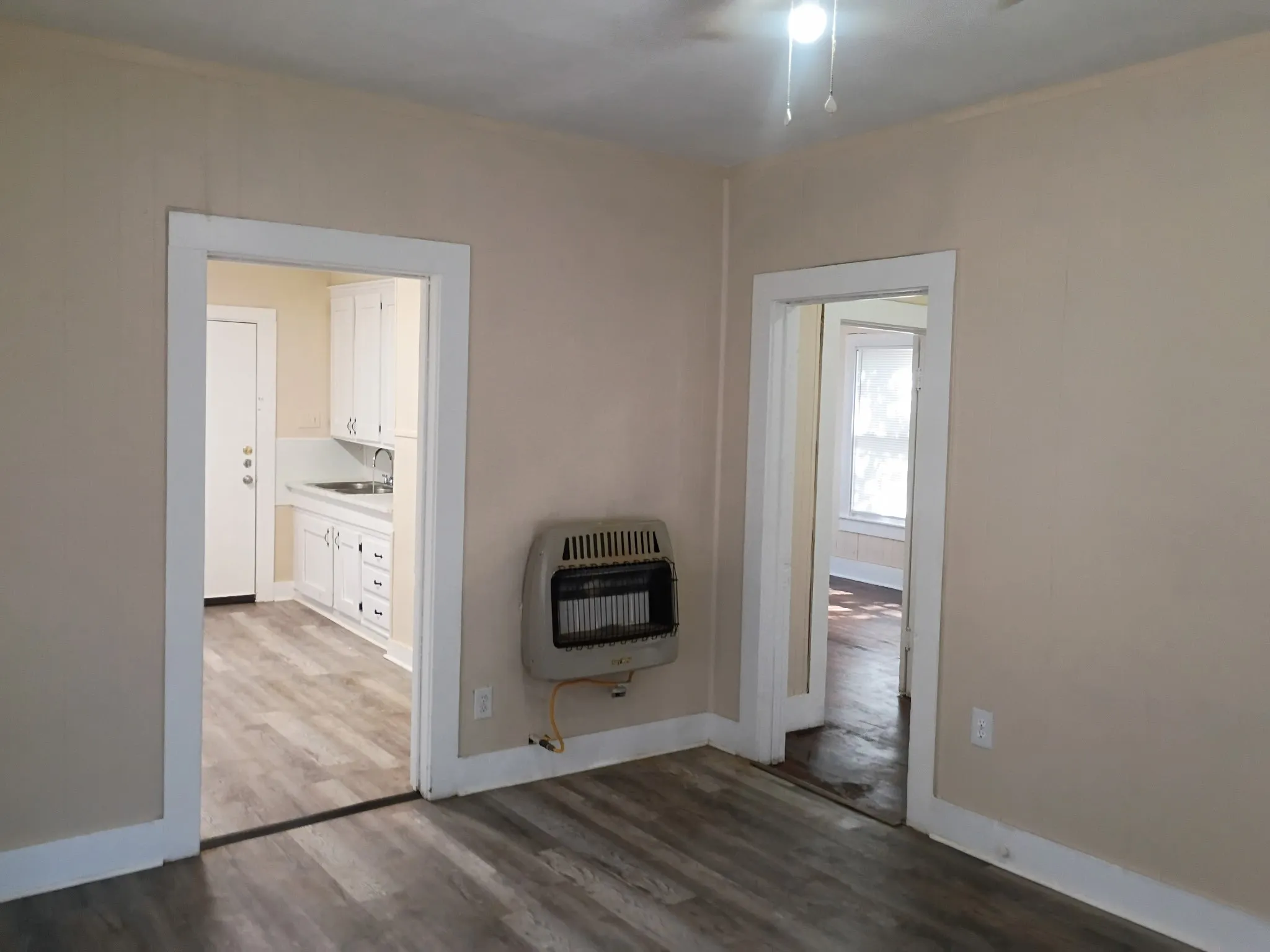 Single Family Residence For Sale in Taylor County , 925 Peach Street, Abilene, Texas 79602, 2 Bedroom, 1 Bathroom, Garage spaces, 776 Sqft, built in 1952, mls#21406244, Real Estate Agent in Abilene, Homes For Sale in Taylor county, Homes For Sale in Abilene, Realtor in Abilene Texas, Real Estate Brokerage Independent Realty Texas, Luminita Cordes Realtor