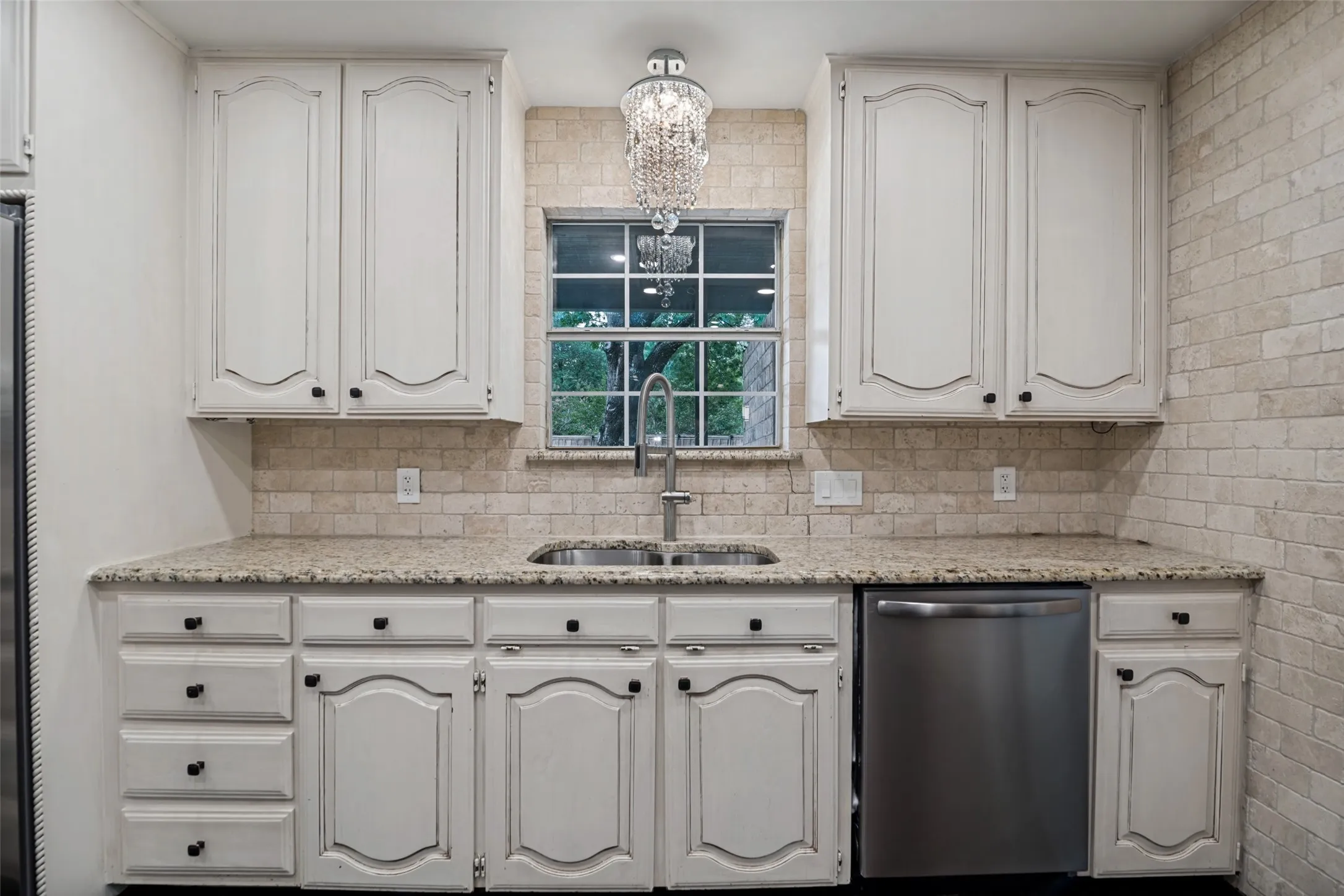 Single Family Residence For Rent in Dallas County , 2641 Windswept Lane, Mesquite, Texas 75181, 4 Bedroom, 3 Bathroom, 2 Garage spaces, 2,192 Sqft, built in 1988, mls#21406245, Real Estate Agent in Mesquite, Homes For Rent in Dallas county, Homes For Rent in Mesquite, Realtor in Mesquite Texas, Real Estate Brokerage Independent Realty Texas, Luminita Cordes Realtor