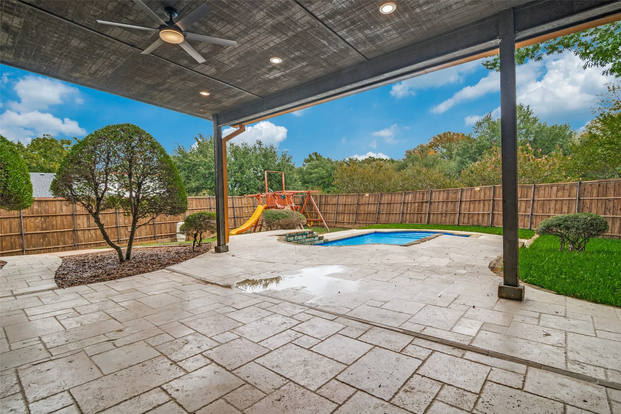 Single Family Residence For Rent in Dallas County , 2641 Windswept Lane, Mesquite, Texas 75181, 4 Bedroom, 3 Bathroom, 2 Garage spaces, 2,192 Sqft, built in 1988, mls#21406245, Real Estate Agent in Mesquite, Homes For Rent in Dallas county, Homes For Rent in Mesquite, Realtor in Mesquite Texas, Real Estate Brokerage Independent Realty Texas, Luminita Cordes Realtor