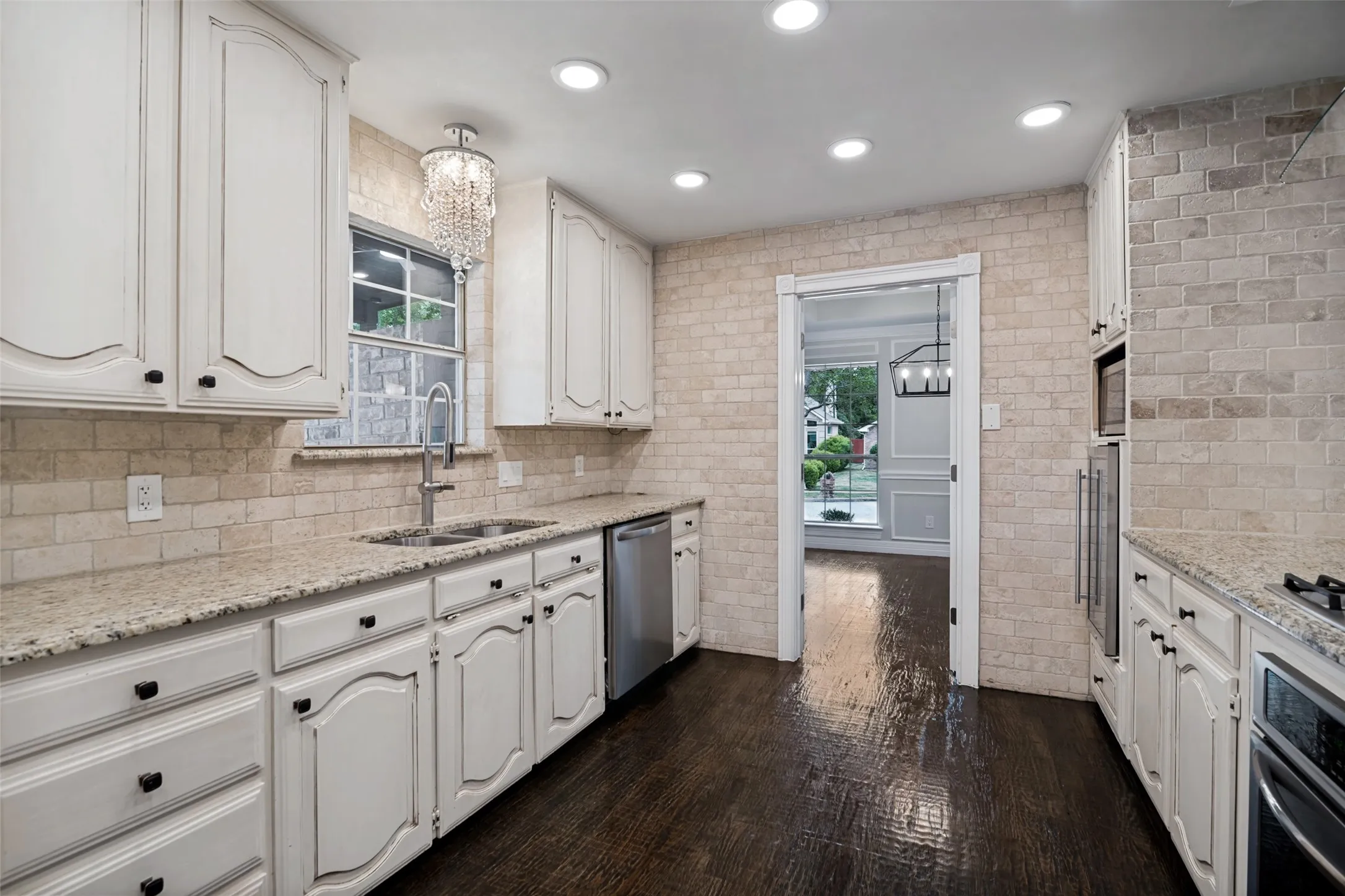 Single Family Residence For Rent in Dallas County , 2641 Windswept Lane, Mesquite, Texas 75181, 4 Bedroom, 3 Bathroom, 2 Garage spaces, 2,192 Sqft, built in 1988, mls#21406245, Real Estate Agent in Mesquite, Homes For Rent in Dallas county, Homes For Rent in Mesquite, Realtor in Mesquite Texas, Real Estate Brokerage Independent Realty Texas, Luminita Cordes Realtor
