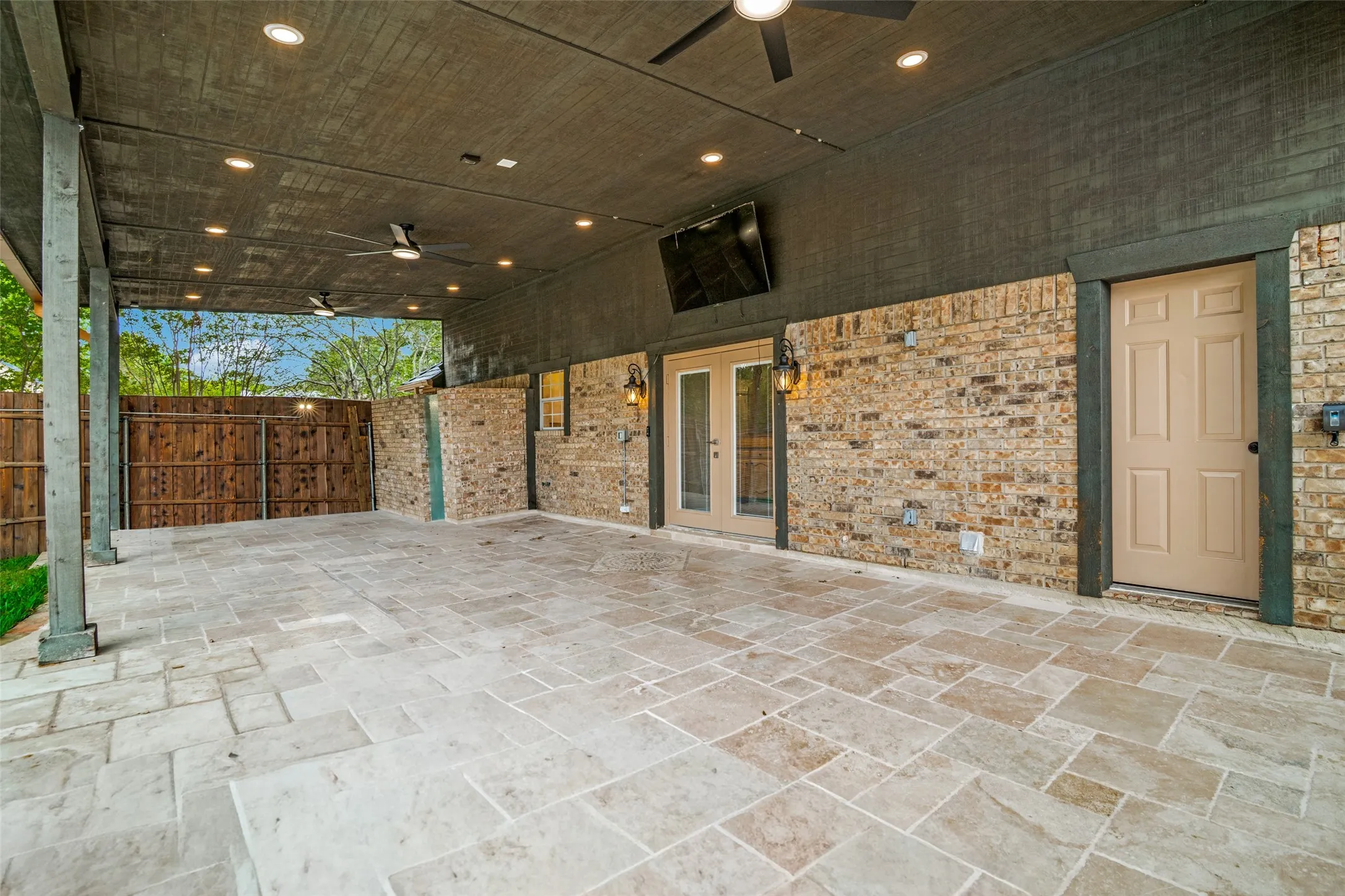 Single Family Residence For Rent in Dallas County , 2641 Windswept Lane, Mesquite, Texas 75181, 4 Bedroom, 3 Bathroom, 2 Garage spaces, 2,192 Sqft, built in 1988, mls#21406245, Real Estate Agent in Mesquite, Homes For Rent in Dallas county, Homes For Rent in Mesquite, Realtor in Mesquite Texas, Real Estate Brokerage Independent Realty Texas, Luminita Cordes Realtor