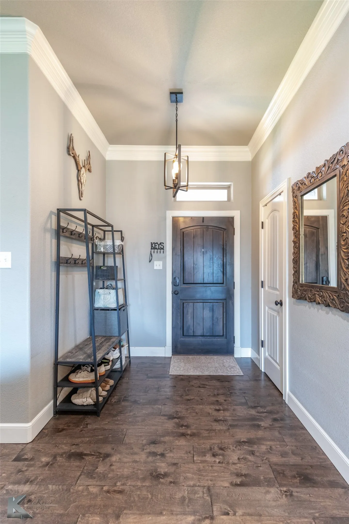 Single Family Residence For Sale in Taylor County , 349 Mill Creek Drive, Abilene, Texas 79602, 4 Bedroom, 2 Bathroom, 2 Garage spaces, 2,003 Sqft, built in 2015, mls#21406170, Real Estate Agent in Abilene, Homes For Sale in Taylor county, Homes For Sale in Abilene, Realtor in Abilene Texas, Real Estate Brokerage Independent Realty Texas, Luminita Cordes Realtor