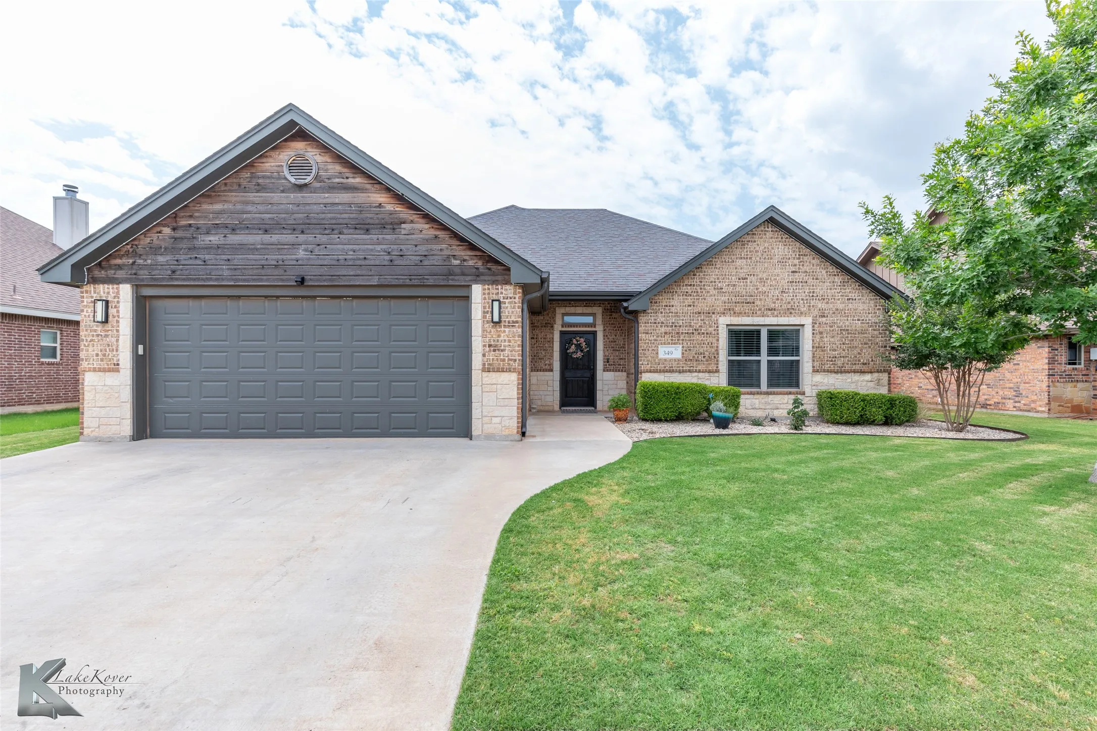 Single Family Residence For Sale in Taylor County , 349 Mill Creek Drive, Abilene, Texas 79602, 4 Bedroom, 2 Bathroom, 2 Garage spaces, 2,003 Sqft, built in 2015, mls#21406170, Real Estate Agent in Abilene, Homes For Sale in Taylor county, Homes For Sale in Abilene, Realtor in Abilene Texas, Real Estate Brokerage Independent Realty Texas, Luminita Cordes Realtor