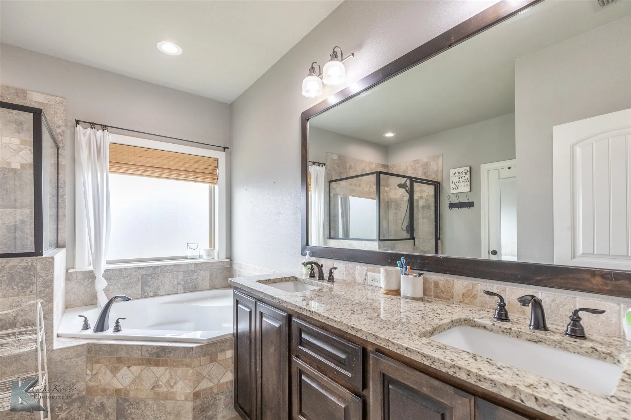 Single Family Residence For Sale in Taylor County , 349 Mill Creek Drive, Abilene, Texas 79602, 4 Bedroom, 2 Bathroom, 2 Garage spaces, 2,003 Sqft, built in 2015, mls#21406170, Real Estate Agent in Abilene, Homes For Sale in Taylor county, Homes For Sale in Abilene, Realtor in Abilene Texas, Real Estate Brokerage Independent Realty Texas, Luminita Cordes Realtor