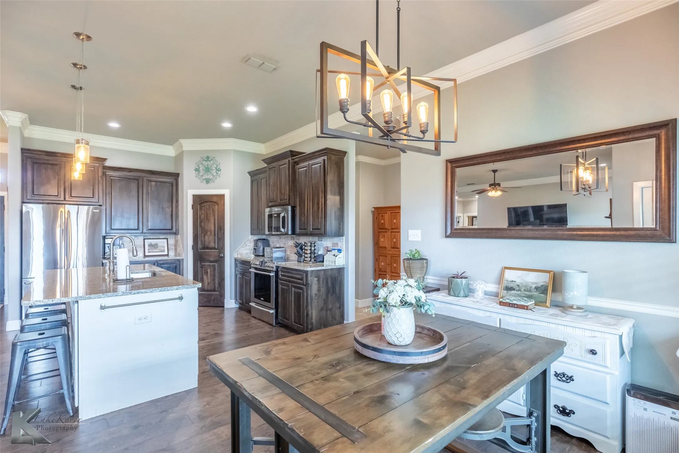 Single Family Residence For Sale in Taylor County , 349 Mill Creek Drive, Abilene, Texas 79602, 4 Bedroom, 2 Bathroom, 2 Garage spaces, 2,003 Sqft, built in 2015, mls#21406170, Real Estate Agent in Abilene, Homes For Sale in Taylor county, Homes For Sale in Abilene, Realtor in Abilene Texas, Real Estate Brokerage Independent Realty Texas, Luminita Cordes Realtor