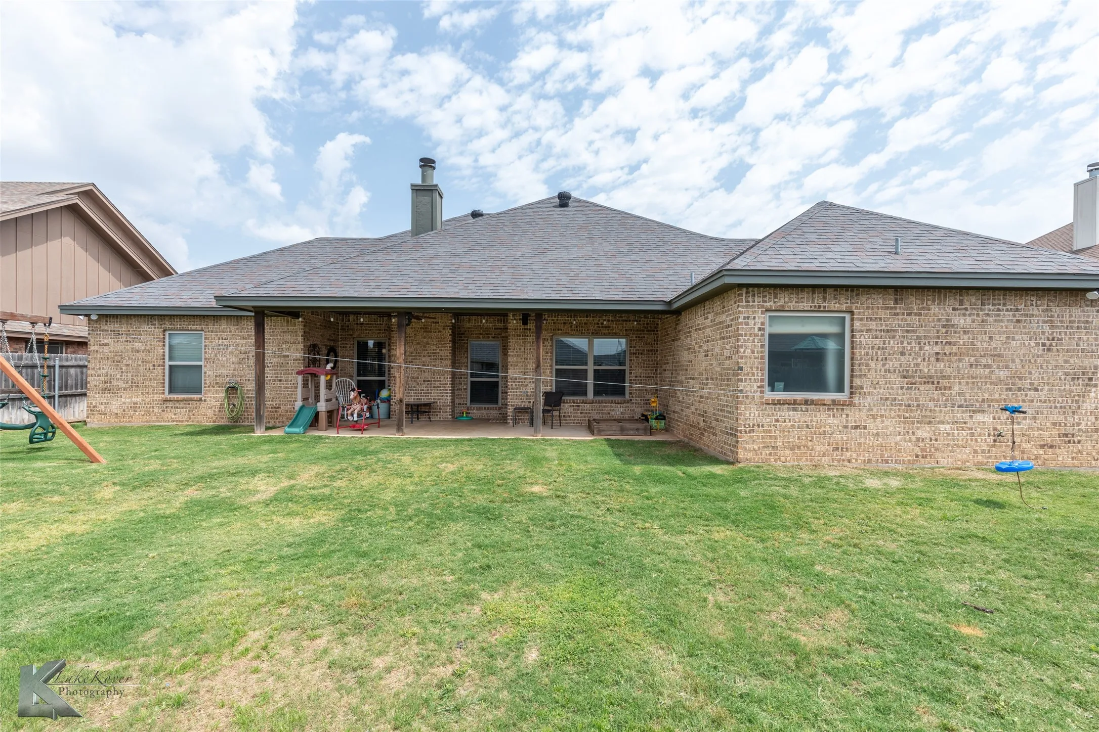 Single Family Residence For Sale in Taylor County , 349 Mill Creek Drive, Abilene, Texas 79602, 4 Bedroom, 2 Bathroom, 2 Garage spaces, 2,003 Sqft, built in 2015, mls#21406170, Real Estate Agent in Abilene, Homes For Sale in Taylor county, Homes For Sale in Abilene, Realtor in Abilene Texas, Real Estate Brokerage Independent Realty Texas, Luminita Cordes Realtor