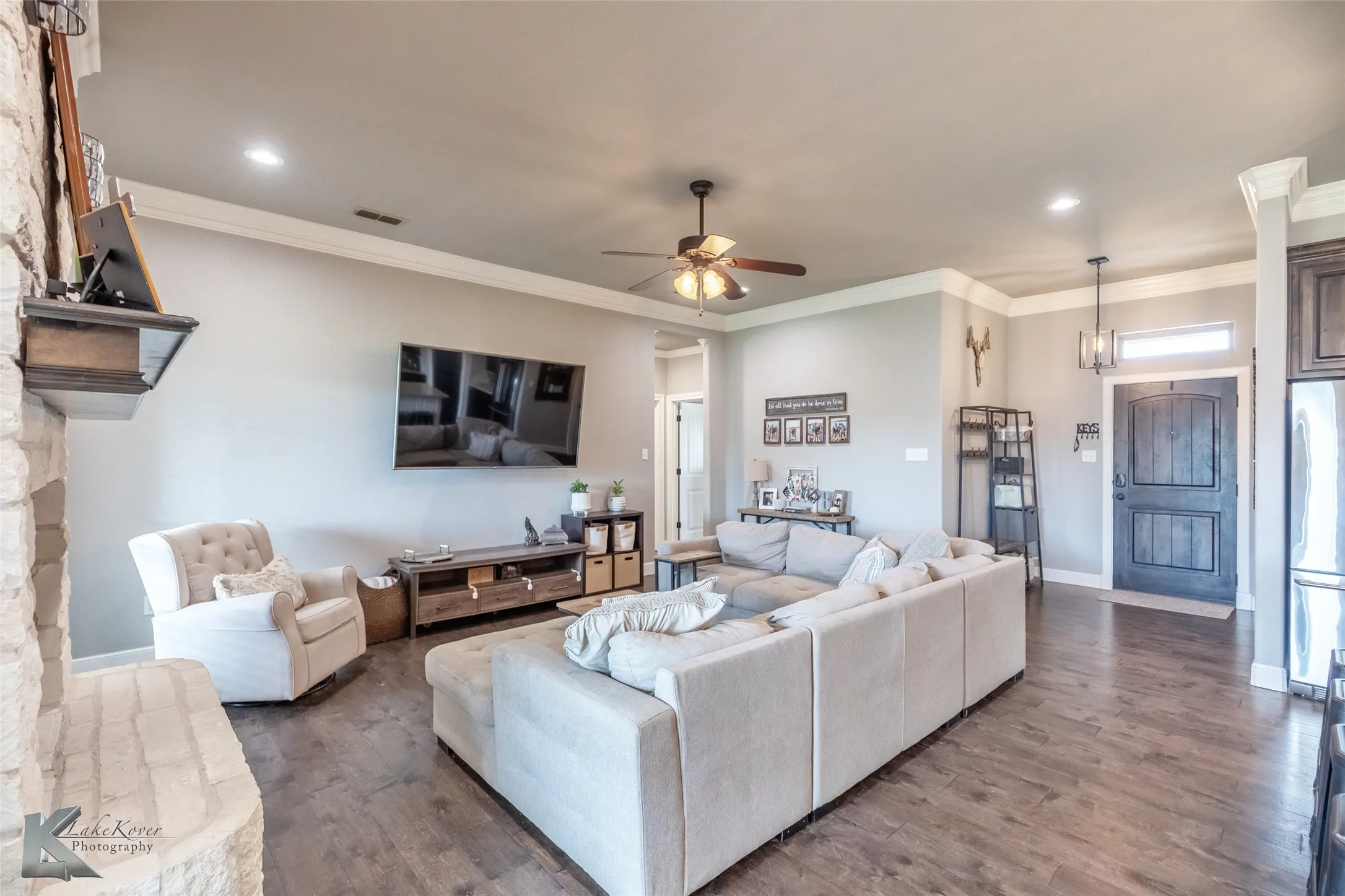 Single Family Residence For Sale in Taylor County , 349 Mill Creek Drive, Abilene, Texas 79602, 4 Bedroom, 2 Bathroom, 2 Garage spaces, 2,003 Sqft, built in 2015, mls#21406170, Real Estate Agent in Abilene, Homes For Sale in Taylor county, Homes For Sale in Abilene, Realtor in Abilene Texas, Real Estate Brokerage Independent Realty Texas, Luminita Cordes Realtor
