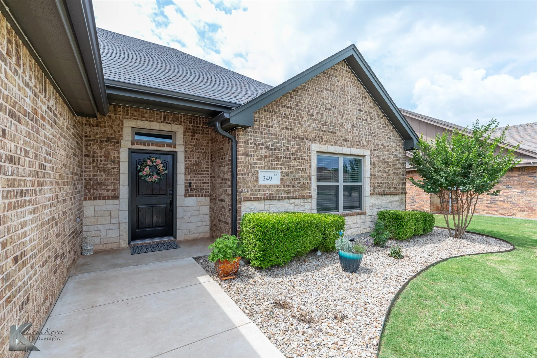 Single Family Residence For Sale in Taylor County , 349 Mill Creek Drive, Abilene, Texas 79602, 4 Bedroom, 2 Bathroom, 2 Garage spaces, 2,003 Sqft, built in 2015, mls#21406170, Real Estate Agent in Abilene, Homes For Sale in Taylor county, Homes For Sale in Abilene, Realtor in Abilene Texas, Real Estate Brokerage Independent Realty Texas, Luminita Cordes Realtor