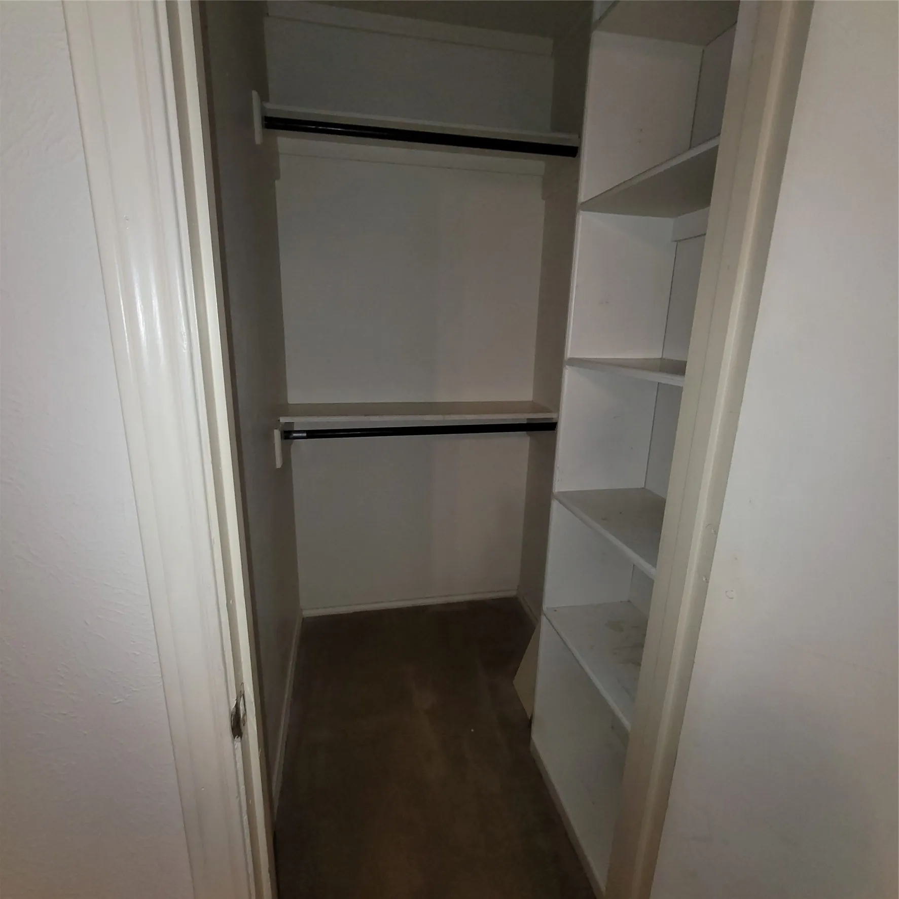 Apartment For Rent in Ellis County , 212 W Knox Street 2, Ennis, Texas 75119, 1 Bedroom, 1 Bathroom, Garage spaces, 1,000 Sqft, built in 1920, mls#21406248, Real Estate Agent in Ennis, Homes For Rent in Ellis county, Homes For Rent in Ennis, Realtor in Ennis Texas, Real Estate Brokerage Independent Realty Texas, Luminita Cordes Realtor