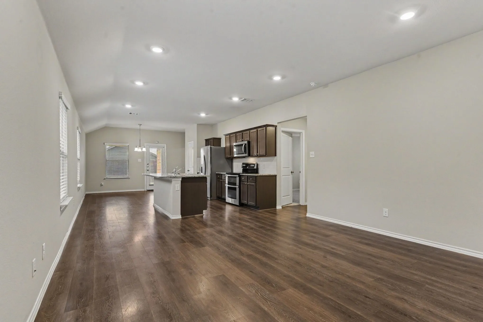 Single Family Residence For Sale in Kaufman County , 2921 Mourning Dove Trail, Crandall, Texas 75114, 3 Bedroom, 2 Bathroom, 2 Garage spaces, 1,422 Sqft, built in 2020, mls#21403421, Real Estate Agent in Crandall, Homes For Sale in Kaufman county, Homes For Sale in Crandall, Realtor in Crandall Texas, Real Estate Brokerage Independent Realty Texas, Luminita Cordes Realtor