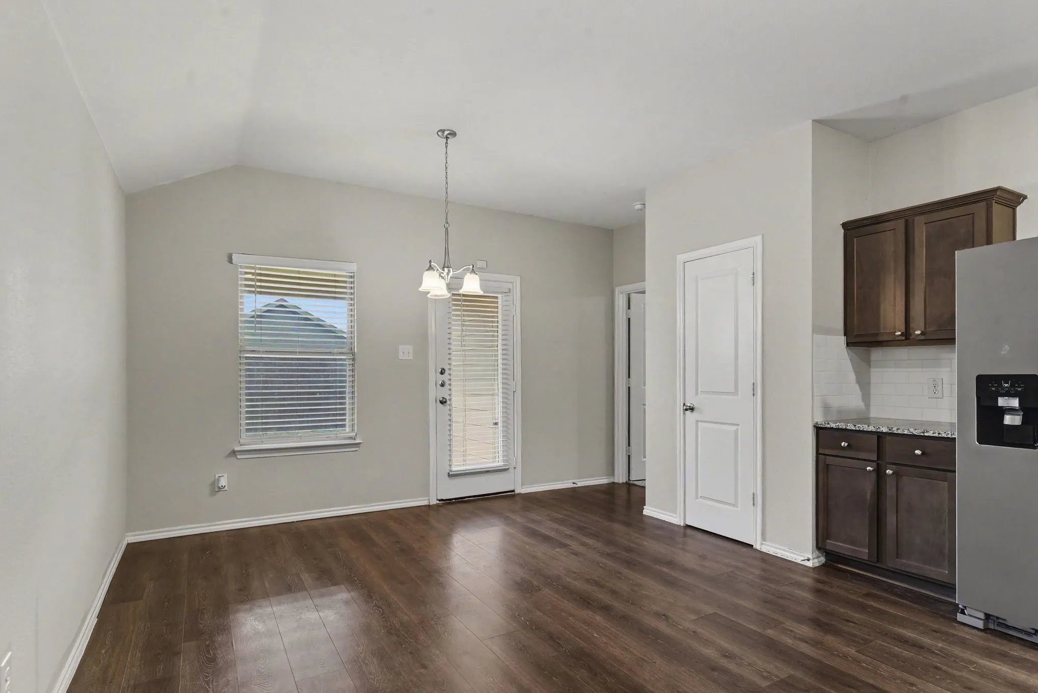 Single Family Residence For Sale in Kaufman County , 2921 Mourning Dove Trail, Crandall, Texas 75114, 3 Bedroom, 2 Bathroom, 2 Garage spaces, 1,422 Sqft, built in 2020, mls#21403421, Real Estate Agent in Crandall, Homes For Sale in Kaufman county, Homes For Sale in Crandall, Realtor in Crandall Texas, Real Estate Brokerage Independent Realty Texas, Luminita Cordes Realtor