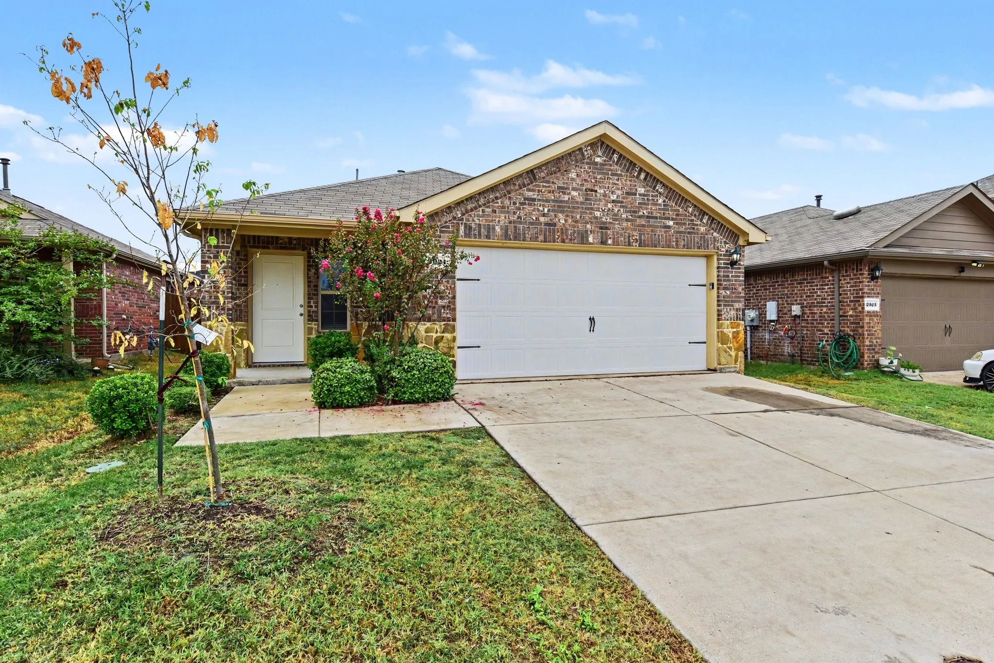 Single Family Residence For Sale in Kaufman County , 2921 Mourning Dove Trail, Crandall, Texas 75114, 3 Bedroom, 2 Bathroom, 2 Garage spaces, 1,422 Sqft, built in 2020, mls#21403421, Real Estate Agent in Crandall, Homes For Sale in Kaufman county, Homes For Sale in Crandall, Realtor in Crandall Texas, Real Estate Brokerage Independent Realty Texas, Luminita Cordes Realtor