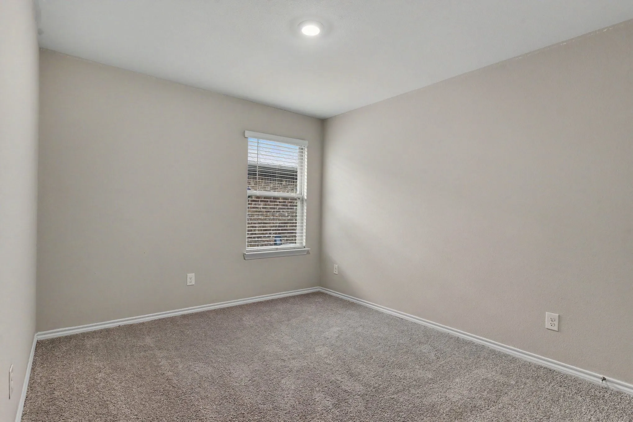 Single Family Residence For Sale in Kaufman County , 2921 Mourning Dove Trail, Crandall, Texas 75114, 3 Bedroom, 2 Bathroom, 2 Garage spaces, 1,422 Sqft, built in 2020, mls#21403421, Real Estate Agent in Crandall, Homes For Sale in Kaufman county, Homes For Sale in Crandall, Realtor in Crandall Texas, Real Estate Brokerage Independent Realty Texas, Luminita Cordes Realtor
