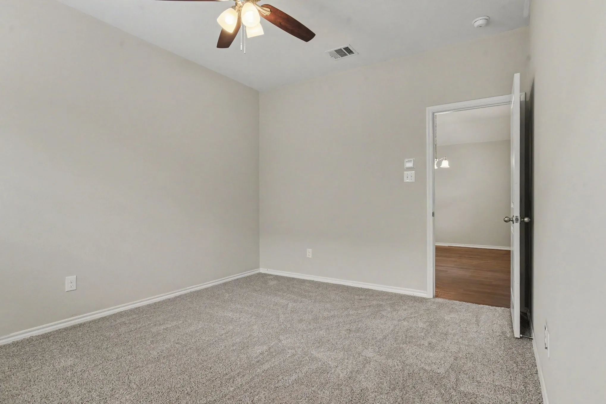 Single Family Residence For Sale in Kaufman County , 2921 Mourning Dove Trail, Crandall, Texas 75114, 3 Bedroom, 2 Bathroom, 2 Garage spaces, 1,422 Sqft, built in 2020, mls#21403421, Real Estate Agent in Crandall, Homes For Sale in Kaufman county, Homes For Sale in Crandall, Realtor in Crandall Texas, Real Estate Brokerage Independent Realty Texas, Luminita Cordes Realtor