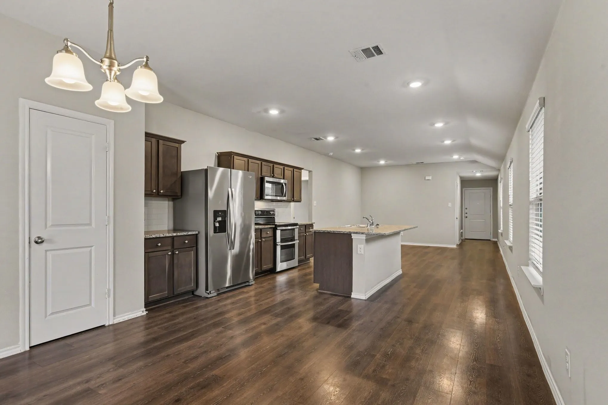 Single Family Residence For Sale in Kaufman County , 2921 Mourning Dove Trail, Crandall, Texas 75114, 3 Bedroom, 2 Bathroom, 2 Garage spaces, 1,422 Sqft, built in 2020, mls#21403421, Real Estate Agent in Crandall, Homes For Sale in Kaufman county, Homes For Sale in Crandall, Realtor in Crandall Texas, Real Estate Brokerage Independent Realty Texas, Luminita Cordes Realtor