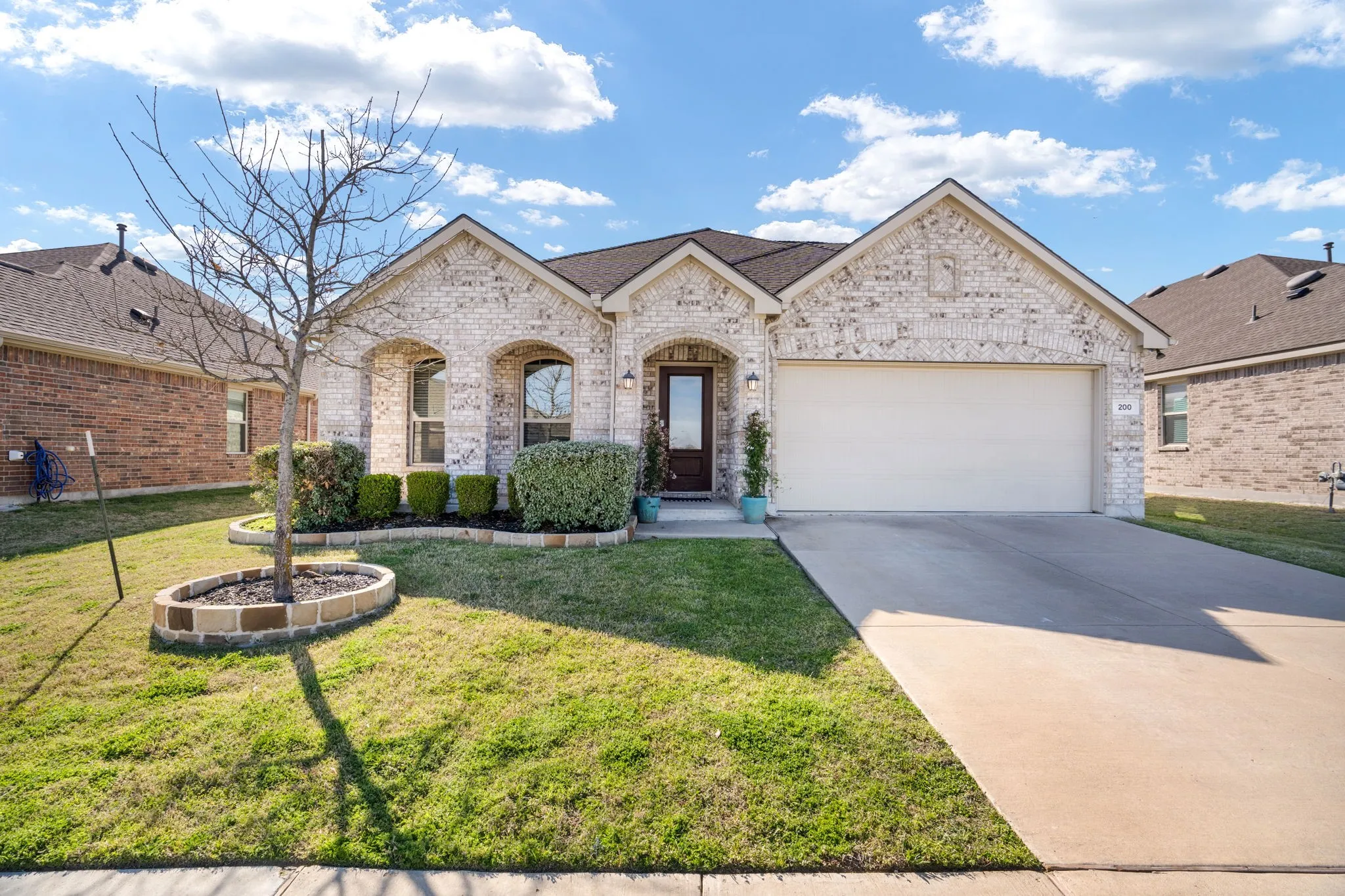 Single Family Residence For Rent
