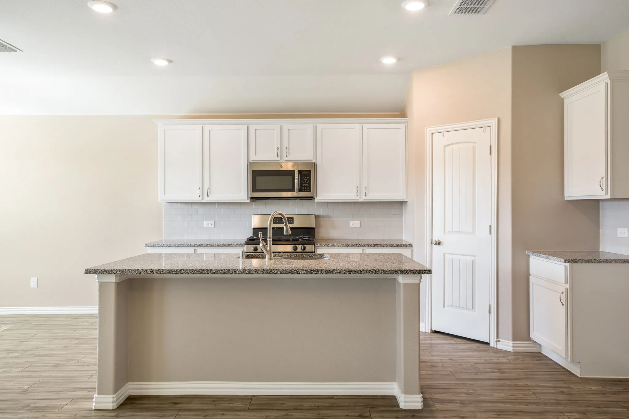 Single Family Residence For Rent in Collin County , 200 Copper Switch Drive, Anna, Texas 75409, 4 Bedroom, 3 Bathroom, 2 Garage spaces, 2,303 Sqft, built in 2020, mls#21406217, Real Estate Agent in Anna, Homes For Rent in Collin county, Homes For Rent in Anna, Realtor in Anna Texas, Real Estate Brokerage Independent Realty Texas, Luminita Cordes Realtor
