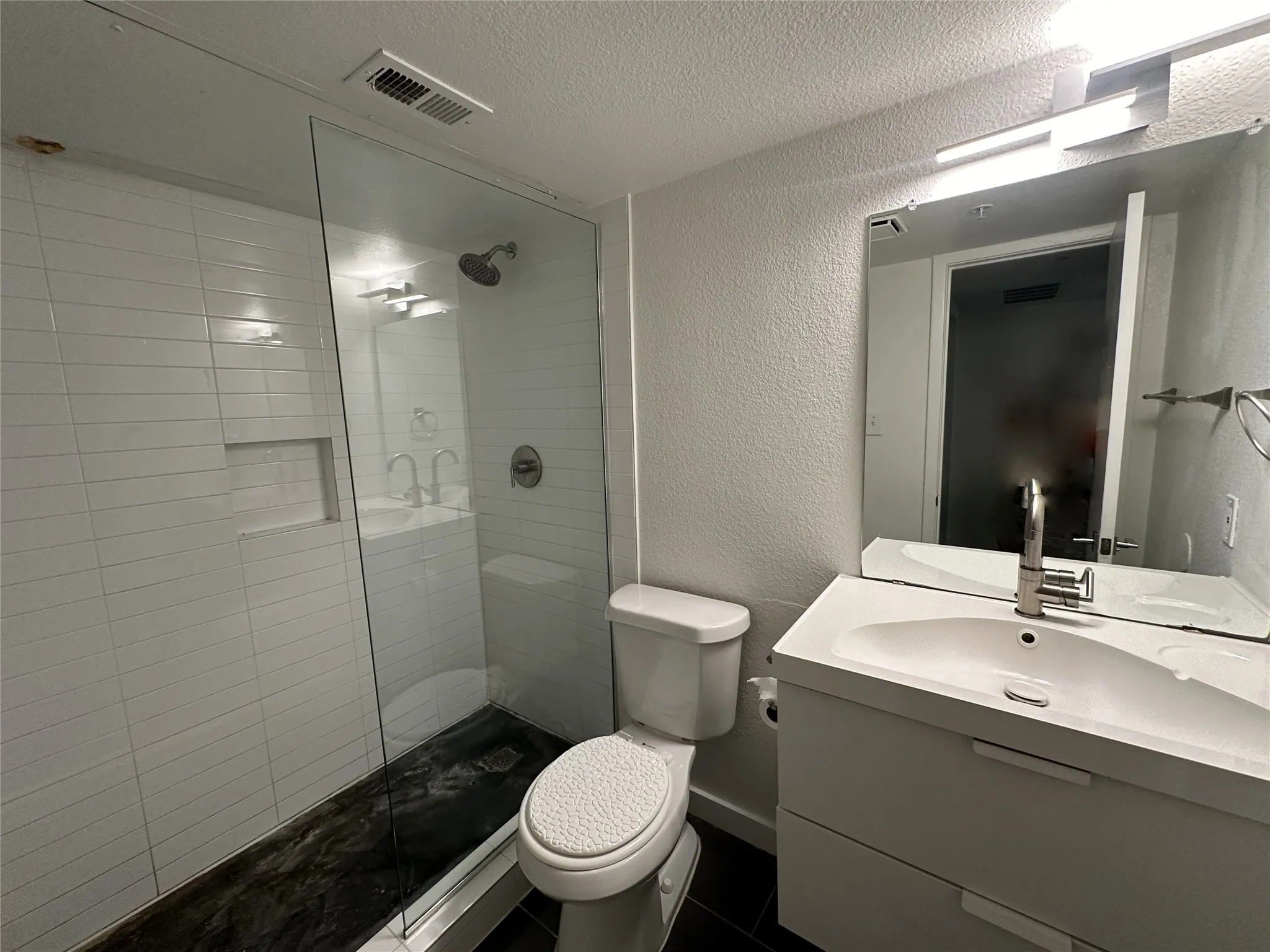Apartment For Rent in Dallas County , 5404 Reiger Avenue 301, Dallas, Texas 75214, 3 Bedroom, 2 Bathroom, Garage spaces, 1,093 Sqft, built in 1986, mls#21406253, Real Estate Agent in Dallas, Homes For Rent in Dallas county, Homes For Rent in Dallas, Realtor in Dallas Texas, Real Estate Brokerage Independent Realty Texas, Luminita Cordes Realtor