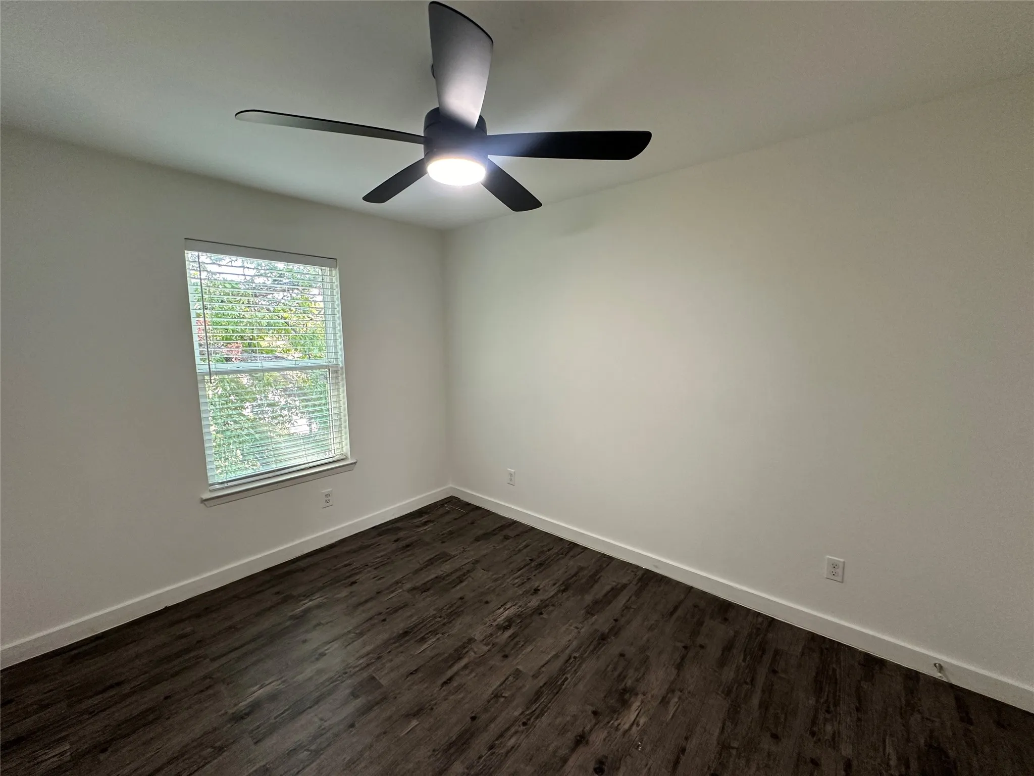 Apartment For Rent in Dallas County , 5404 Reiger Avenue 301, Dallas, Texas 75214, 3 Bedroom, 2 Bathroom, Garage spaces, 1,093 Sqft, built in 1986, mls#21406253, Real Estate Agent in Dallas, Homes For Rent in Dallas county, Homes For Rent in Dallas, Realtor in Dallas Texas, Real Estate Brokerage Independent Realty Texas, Luminita Cordes Realtor