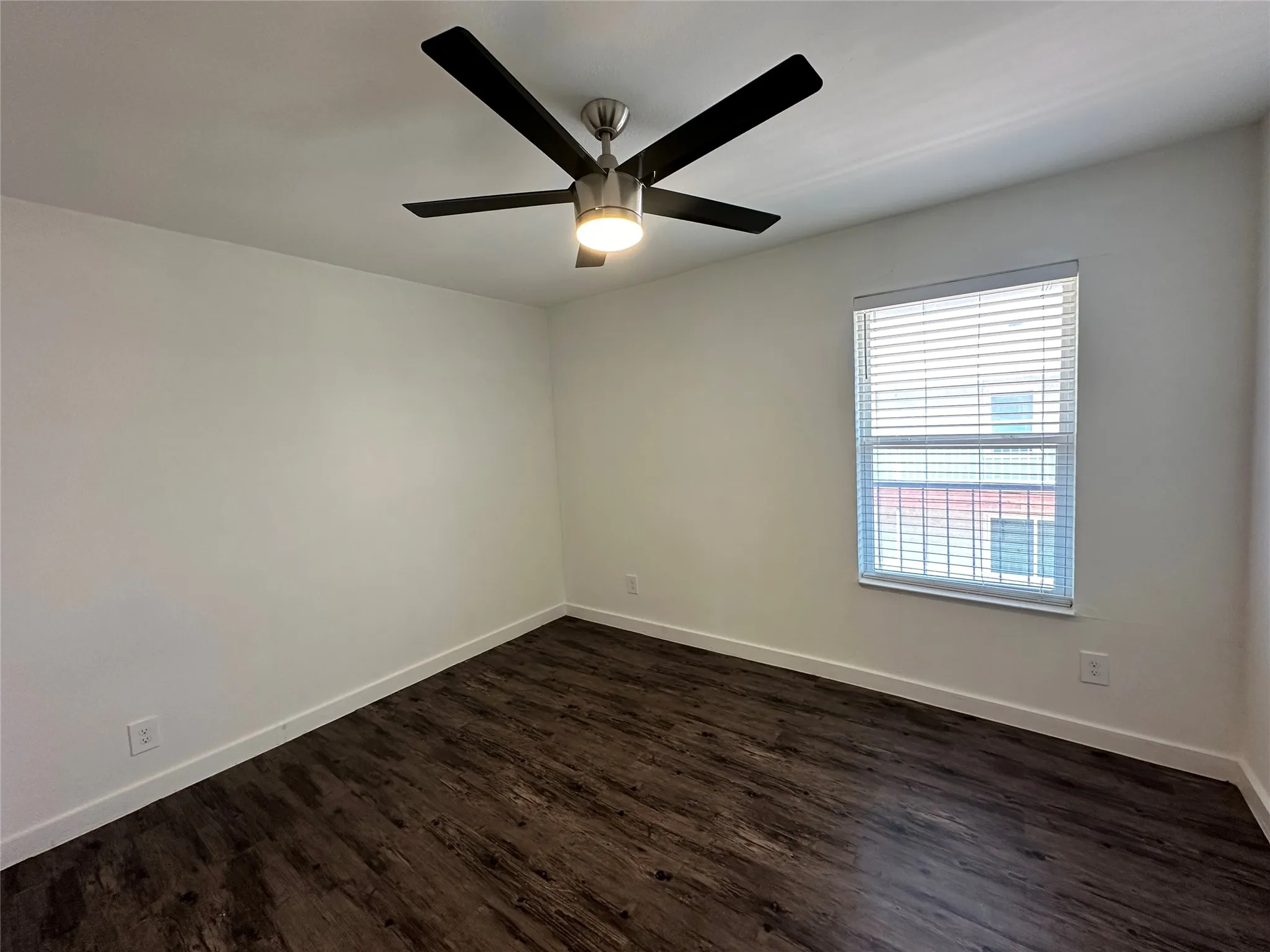 Apartment For Rent in Dallas County , 5404 Reiger Avenue 301, Dallas, Texas 75214, 3 Bedroom, 2 Bathroom, Garage spaces, 1,093 Sqft, built in 1986, mls#21406253, Real Estate Agent in Dallas, Homes For Rent in Dallas county, Homes For Rent in Dallas, Realtor in Dallas Texas, Real Estate Brokerage Independent Realty Texas, Luminita Cordes Realtor