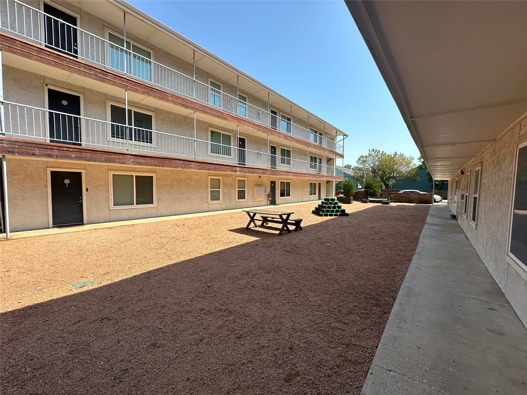 Apartment For Rent in Dallas County , 5404 Reiger Avenue 301, Dallas, Texas 75214, 3 Bedroom, 2 Bathroom, Garage spaces, 1,093 Sqft, built in 1986, mls#21406253, Real Estate Agent in Dallas, Homes For Rent in Dallas county, Homes For Rent in Dallas, Realtor in Dallas Texas, Real Estate Brokerage Independent Realty Texas, Luminita Cordes Realtor