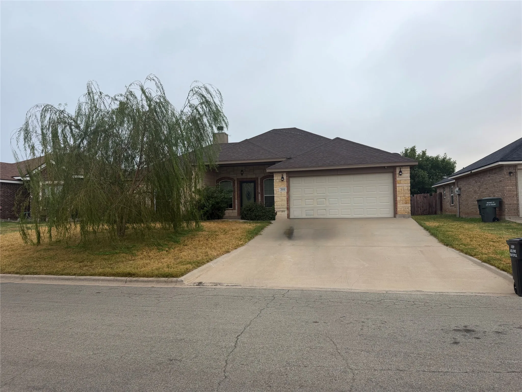 Single Family Residence For Sale in Taylor County , 381 Lollipop Trail, Abilene, Texas 79602, 4 Bedroom, 2 Bathroom, 2 Garage spaces, 1,650 Sqft, built in 2010, mls#21406260, Real Estate Agent in Abilene, Homes For Sale in Taylor county, Homes For Sale in Abilene, Realtor in Abilene Texas, Real Estate Brokerage Independent Realty Texas, Luminita Cordes Realtor