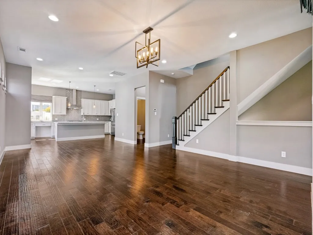 Townhouse For Sale in Tarrant County , 2901 Wingate Street, Fort Worth, Texas 76107, 3 Bedroom, 4 Bathroom, 2 Garage spaces, 2,536 Sqft, built in 2016, mls#21403318, Real Estate Agent in Fort Worth, Homes For Sale in Tarrant county, Homes For Sale in Fort Worth, Realtor in Fort Worth Texas, Real Estate Brokerage Independent Realty Texas, Luminita Cordes Realtor