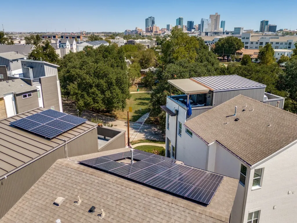 Townhouse For Sale in Tarrant County , 2901 Wingate Street, Fort Worth, Texas 76107, 3 Bedroom, 4 Bathroom, 2 Garage spaces, 2,536 Sqft, built in 2016, mls#21403318, Real Estate Agent in Fort Worth, Homes For Sale in Tarrant county, Homes For Sale in Fort Worth, Realtor in Fort Worth Texas, Real Estate Brokerage Independent Realty Texas, Luminita Cordes Realtor