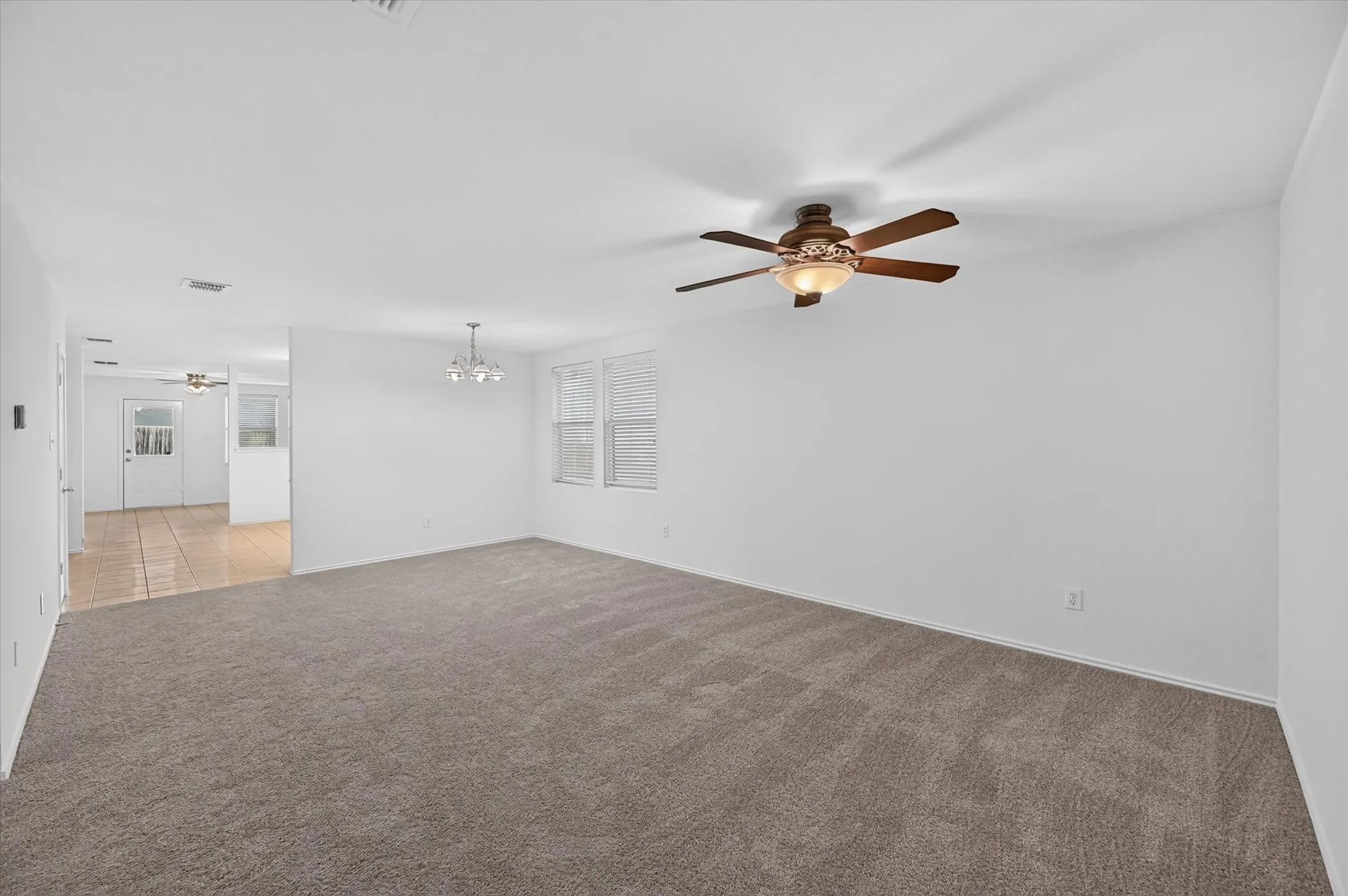 Single Family Residence For Sale in Tarrant County , 8417 Redheart Street, Arlington, Texas 76002, 4 Bedroom, 2 Bathroom, 2 Garage spaces, 2,105 Sqft, built in 2004, mls#21403770, Real Estate Agent in Arlington, Homes For Sale in Tarrant county, Homes For Sale in Arlington, Realtor in Arlington Texas, Real Estate Brokerage Independent Realty Texas, Luminita Cordes Realtor