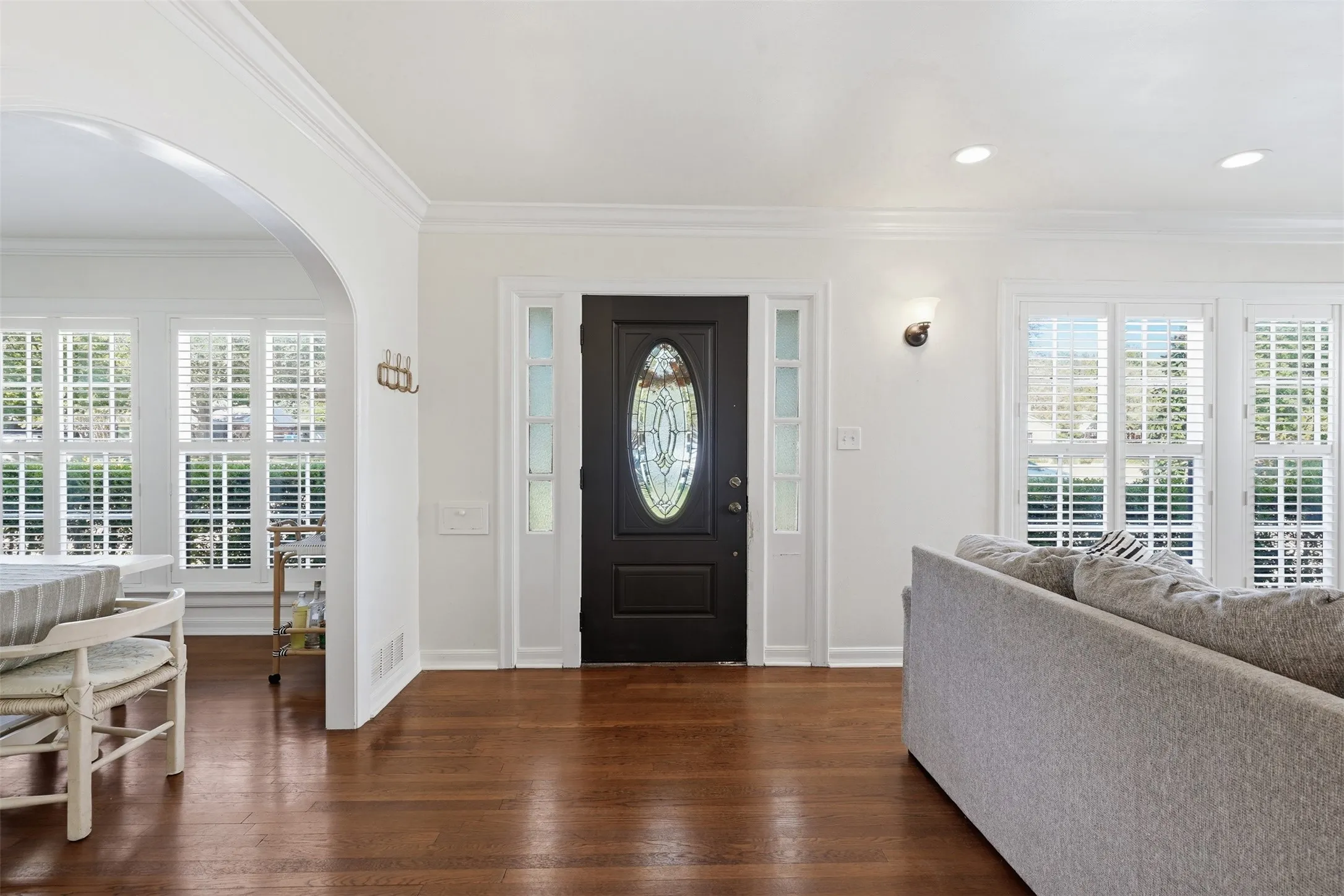 Single Family Residence For Sale in Tarrant County , 3639 Westcliff Road S, Fort Worth, Texas 76109, 2 Bedroom, 2 Bathroom, 2 Garage spaces, 1,809 Sqft, built in 1941, mls#21397656, Real Estate Agent in Fort Worth, Homes For Sale in Tarrant county, Homes For Sale in Fort Worth, Realtor in Fort Worth Texas, Real Estate Brokerage Independent Realty Texas, Luminita Cordes Realtor