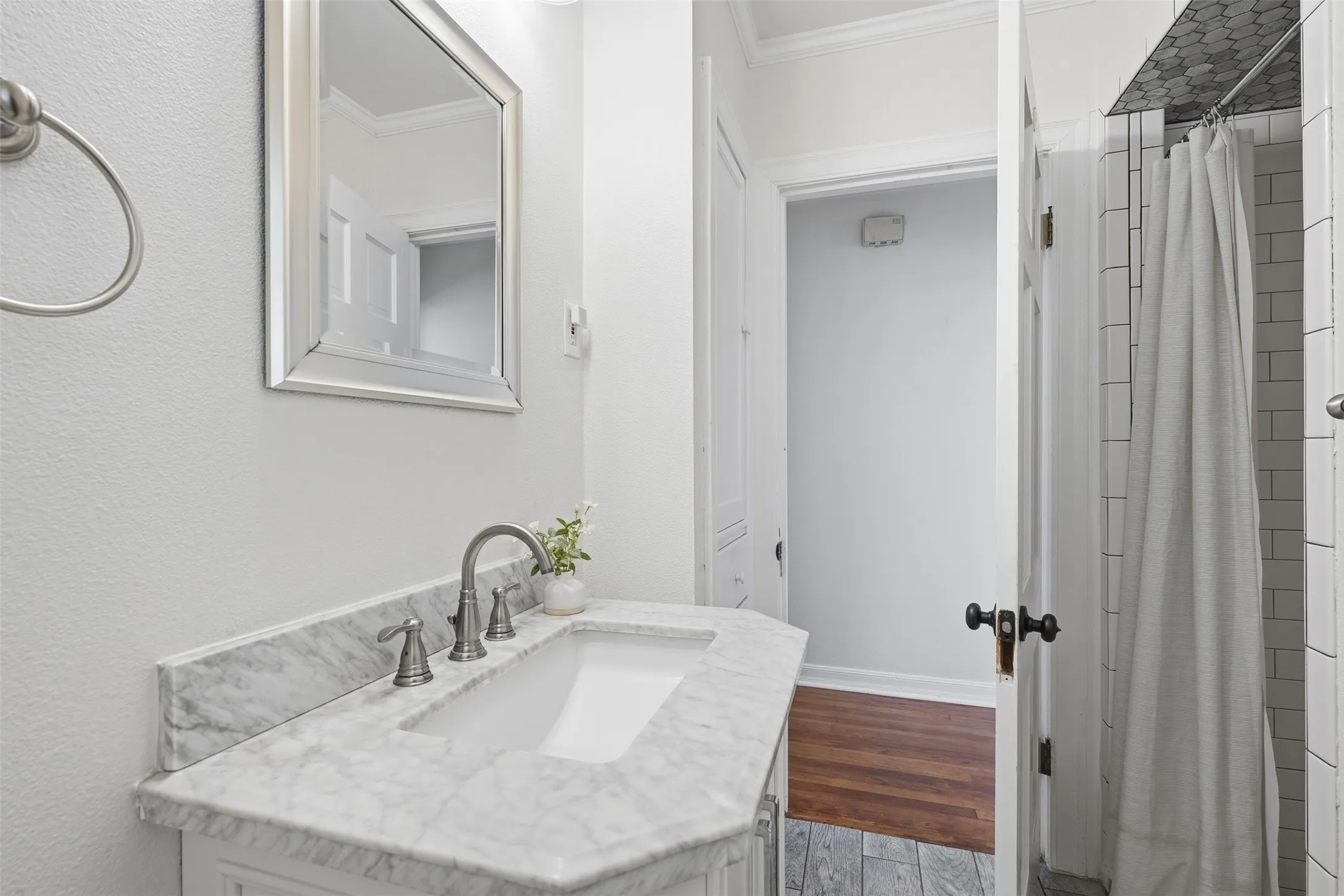 Single Family Residence For Sale in Tarrant County , 3639 Westcliff Road S, Fort Worth, Texas 76109, 2 Bedroom, 2 Bathroom, 2 Garage spaces, 1,809 Sqft, built in 1941, mls#21397656, Real Estate Agent in Fort Worth, Homes For Sale in Tarrant county, Homes For Sale in Fort Worth, Realtor in Fort Worth Texas, Real Estate Brokerage Independent Realty Texas, Luminita Cordes Realtor