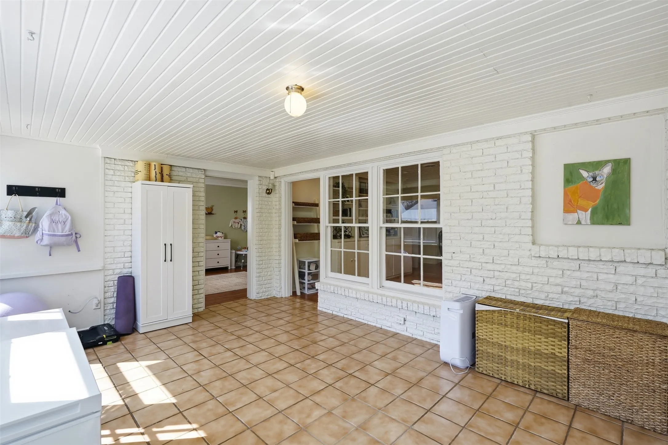 Single Family Residence For Sale in Tarrant County , 3639 Westcliff Road S, Fort Worth, Texas 76109, 2 Bedroom, 2 Bathroom, 2 Garage spaces, 1,809 Sqft, built in 1941, mls#21397656, Real Estate Agent in Fort Worth, Homes For Sale in Tarrant county, Homes For Sale in Fort Worth, Realtor in Fort Worth Texas, Real Estate Brokerage Independent Realty Texas, Luminita Cordes Realtor