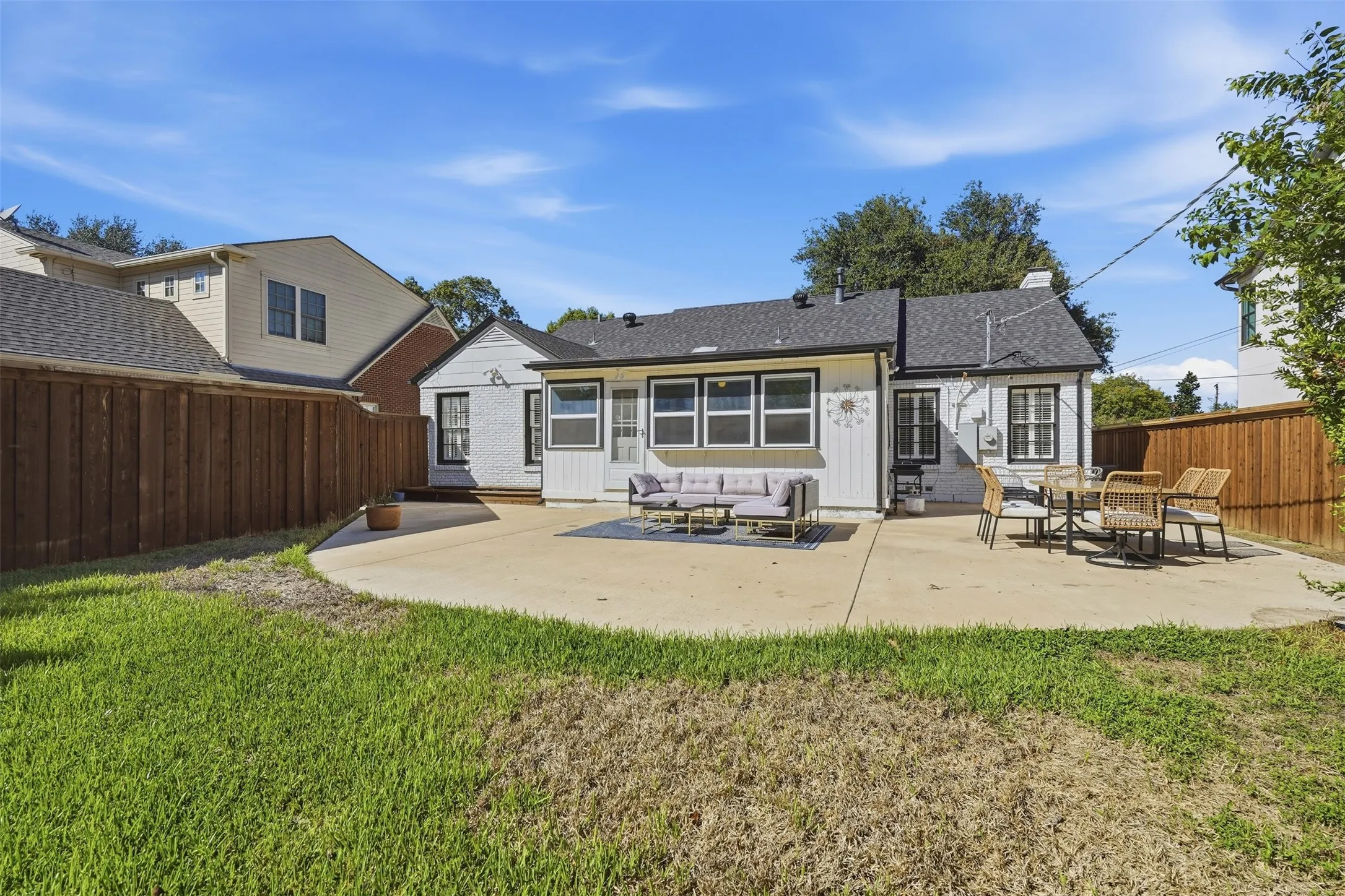 Single Family Residence For Sale in Tarrant County , 3639 Westcliff Road S, Fort Worth, Texas 76109, 2 Bedroom, 2 Bathroom, 2 Garage spaces, 1,809 Sqft, built in 1941, mls#21397656, Real Estate Agent in Fort Worth, Homes For Sale in Tarrant county, Homes For Sale in Fort Worth, Realtor in Fort Worth Texas, Real Estate Brokerage Independent Realty Texas, Luminita Cordes Realtor